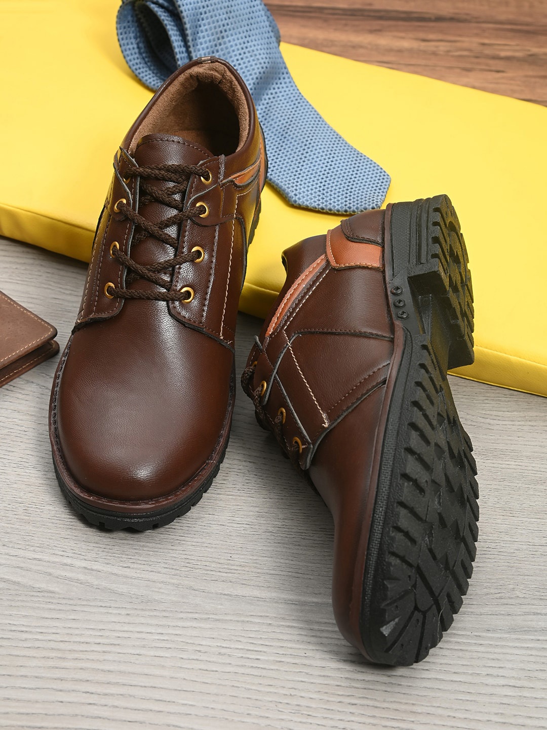 Sir Corbett Men Brown Sneakers