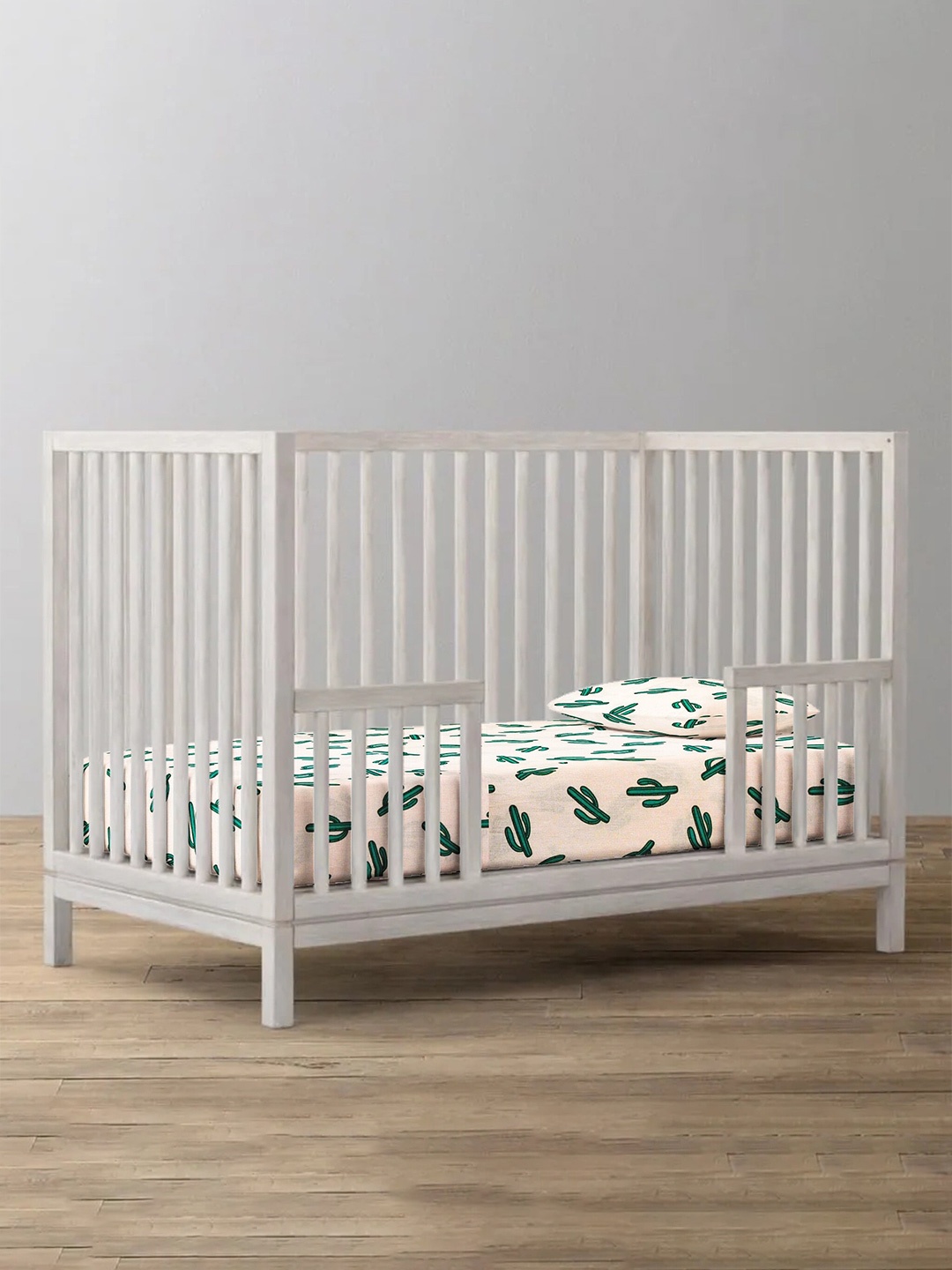 THE BABY ATELIER Peach-Coloured & Green Graphic 300 TC Crib Bedsheet with Pillow Covers
THE BABY ATELIER Peach-Coloured & Green Graphic 300 TC Crib Bedsheet with Pillow Covers