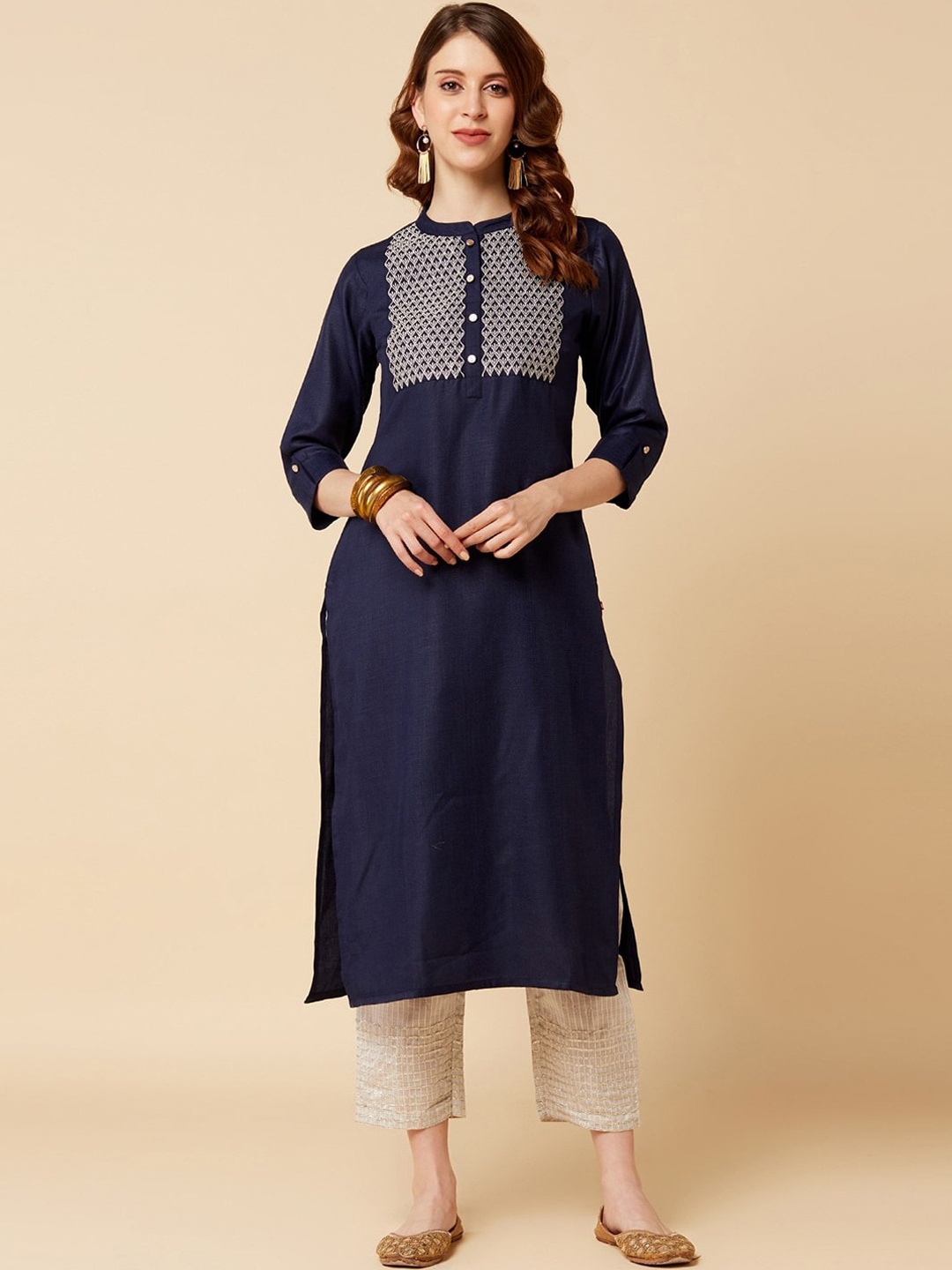 Varanga Women Blue Yoke Design Three Quarter Sleeves Mandarin Collar Thread Work Kurta
Varanga Women Blue Yoke Design Three Quarter Sleeves Mandarin Collar Thread Work Kurta