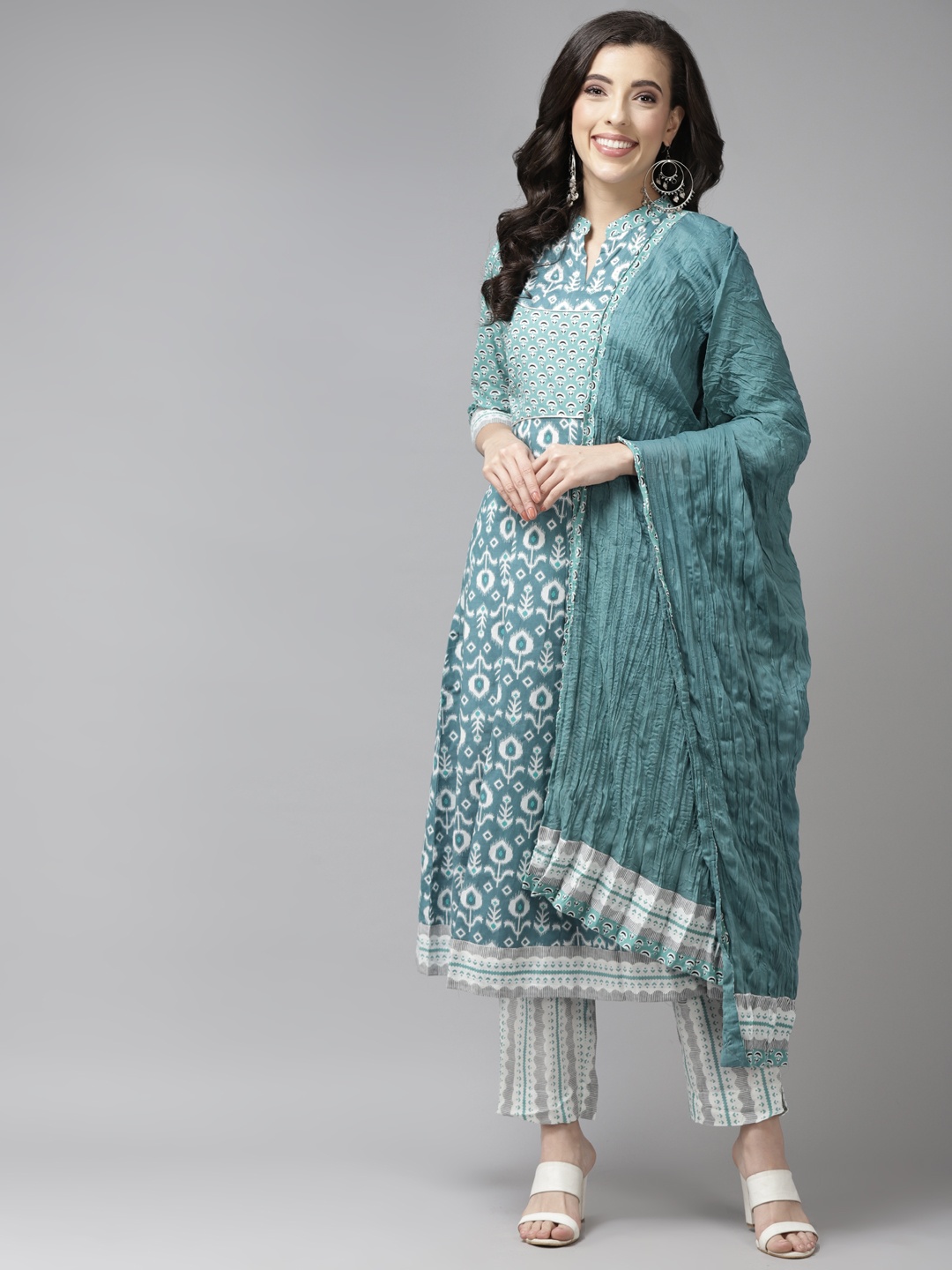 Rain & Rainbow Women Green Ethnic Motifs Printed Pure Cotton Kurta with Trousers & Dupatta
Rain & Rainbow Women Green Ethnic Motifs Printed Pure Cotton Kurta with Trousers & Dupatta