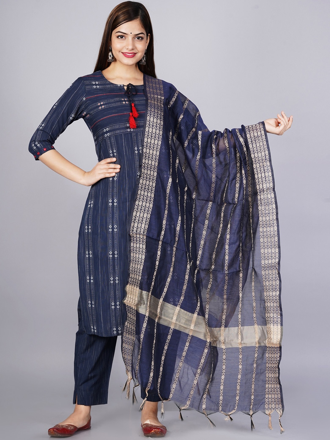 Kurtipedia Women Navy Blue Ethnic Motifs Thread Work Pure Cotton Kurta with Trousers & With Dupatta
Kurtipedia Women Navy Blue Ethnic Motifs Thread Work Pure Cotton Kurta with Trousers & With Dupatta