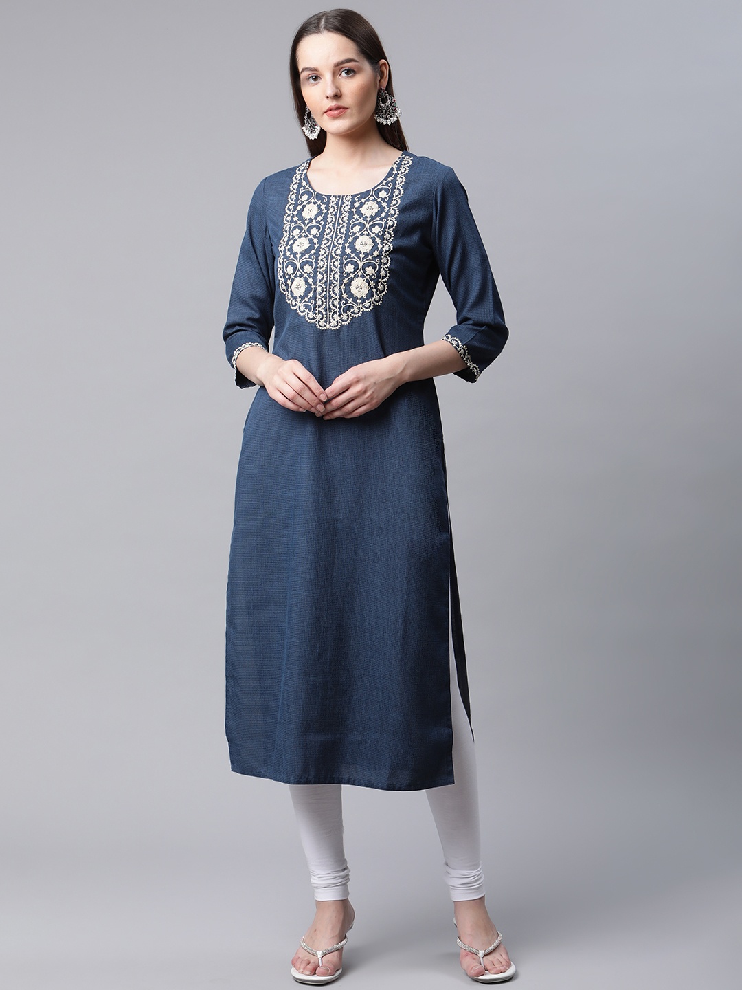AMIRAS INDIAN ETHNIC WEAR Women Navy Blue Floral Yoke Design Pure Cotton Kurta with Trousers
AMIRAS INDIAN ETHNIC WEAR Women Navy Blue Floral Yoke Design Pure Cotton Kurta with Trousers