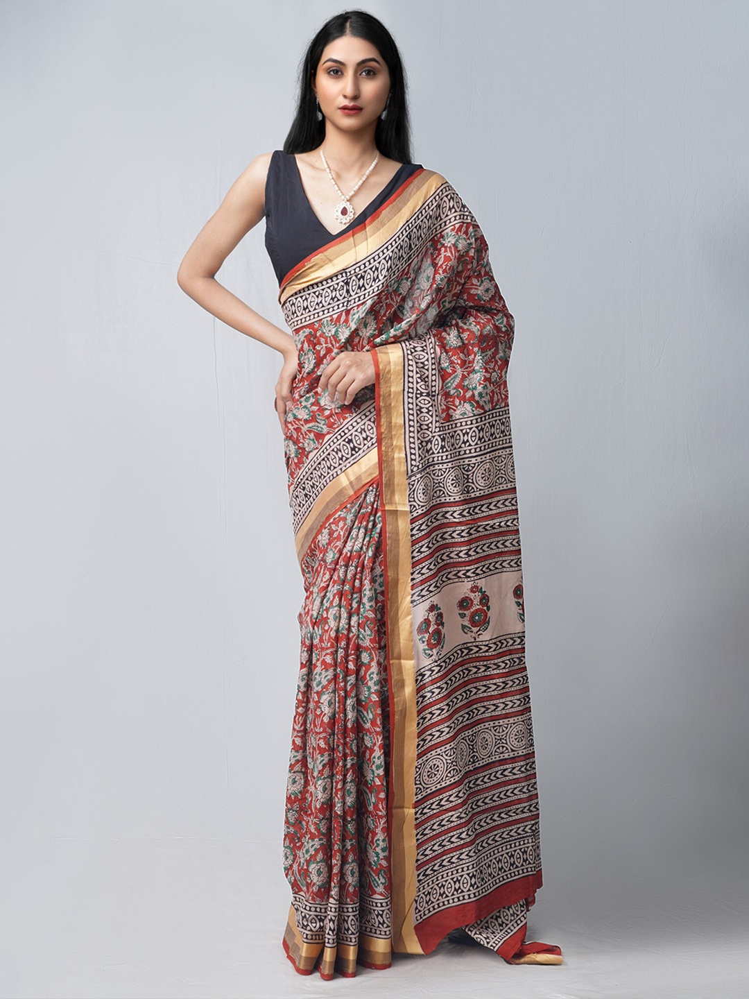 Unnati Silks White & Black Ethnic Motifs Cotton Handloom Sustainable Block Print Saree
Unnati Silks White & Black Ethnic Motifs Cotton Handloom Sustainable Block Print Saree