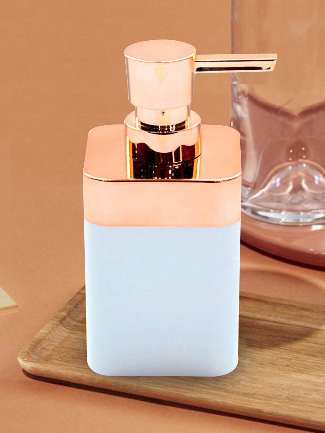 Tranquil square White 7 Roze-Gold Solid Polyresin Rectangular Soap Dispenser-250ml
Tranquil square White 7 Roze-Gold Solid Polyresin Rectangular Soap Dispenser-250ml