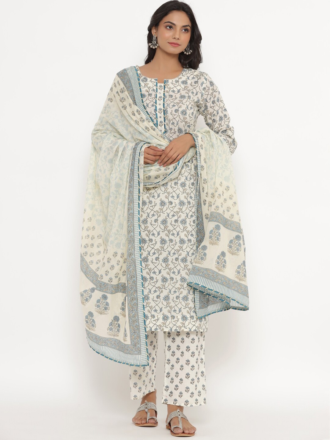 Do Dhaage Women Off White Floral Printed Pure Cotton Kurta with Trousers & With Dupatta
Do Dhaage Women Off White Floral Printed Pure Cotton Kurta with Trousers & With Dupatta