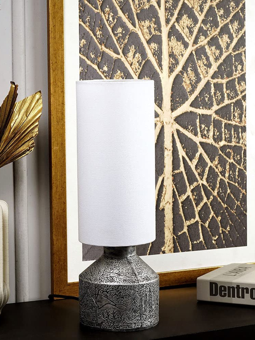 THE ARTMENT Silver Toned & White Impressionist Parietal Art Ceramic Table Lamp Shade
THE ARTMENT Silver Toned & White Impressionist Parietal Art Ceramic Table Lamp Shade