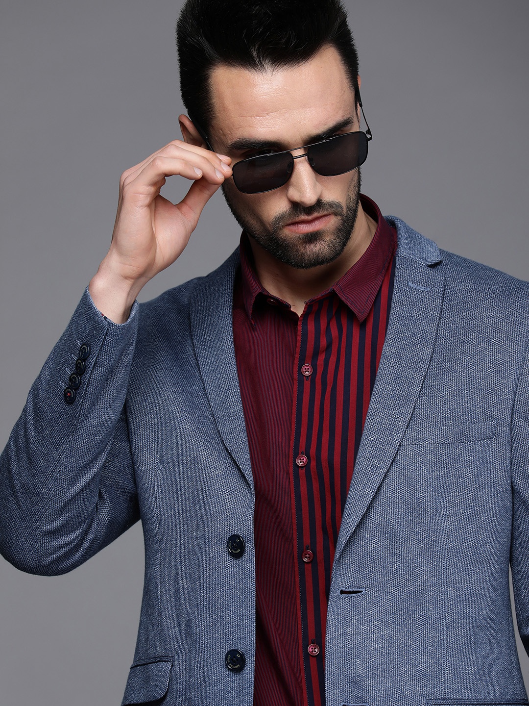 Louis Philippe Sport Men Blue Self-Design Super Slim Fit Cotton Single-Breasted Blazer
Louis Philippe Sport Men Blue Self-Design Super Slim Fit Cotton Single-Breasted Blazer
