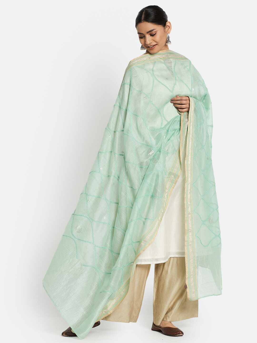Fabindia Turquoise Blue & Gold-Toned Embroidered Cotton Silk Dupatta with Thread Work
Fabindia Turquoise Blue & Gold-Toned Embroidered Cotton Silk Dupatta with Thread Work