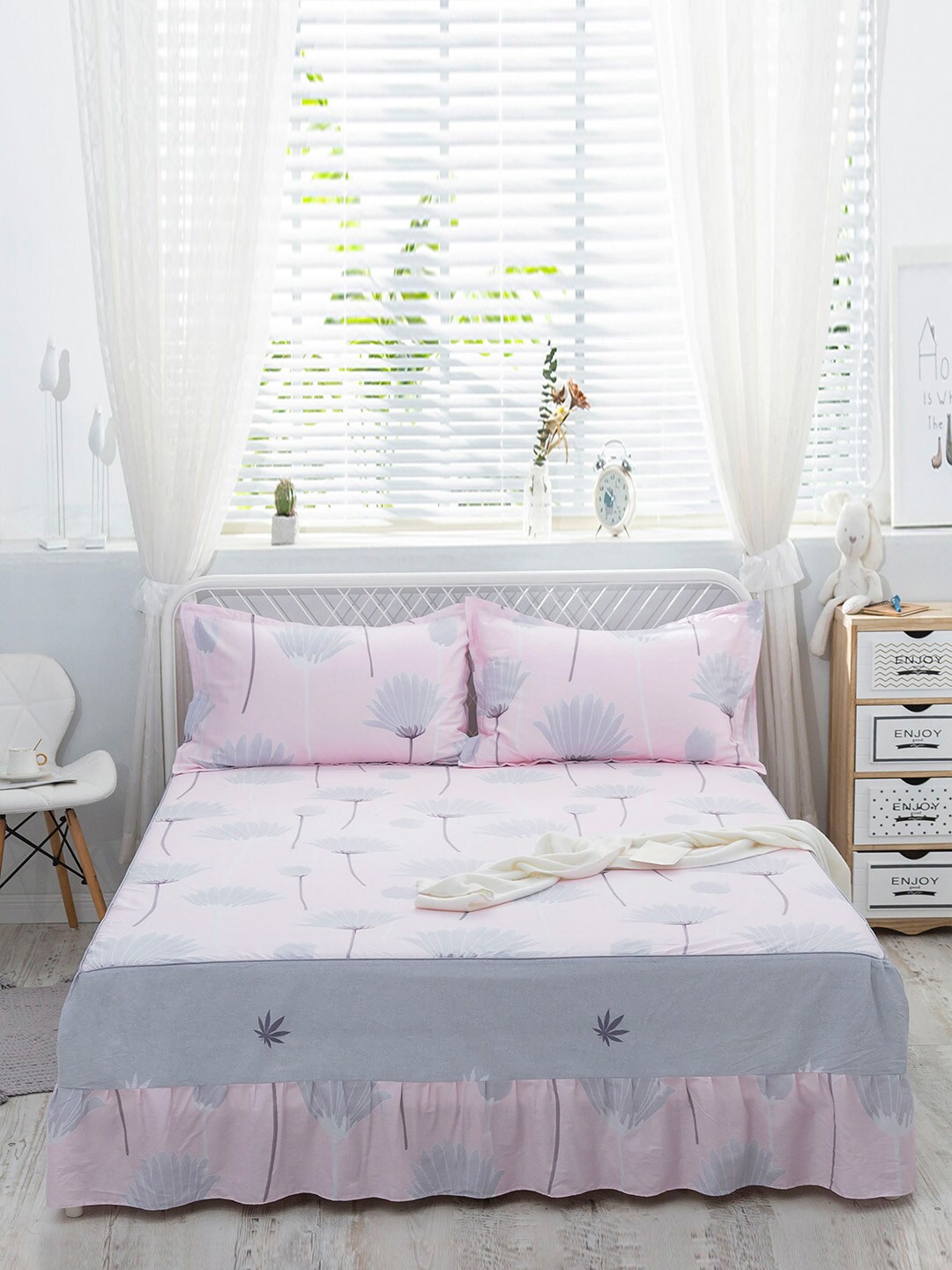 JC HOME Pink & Grey Printed Double Queen Size Pure Cotton Bedcover With 2 Pillow Cover
JC HOME Pink & Grey Printed Double Queen Size Pure Cotton Bedcover With 2 Pillow Cover