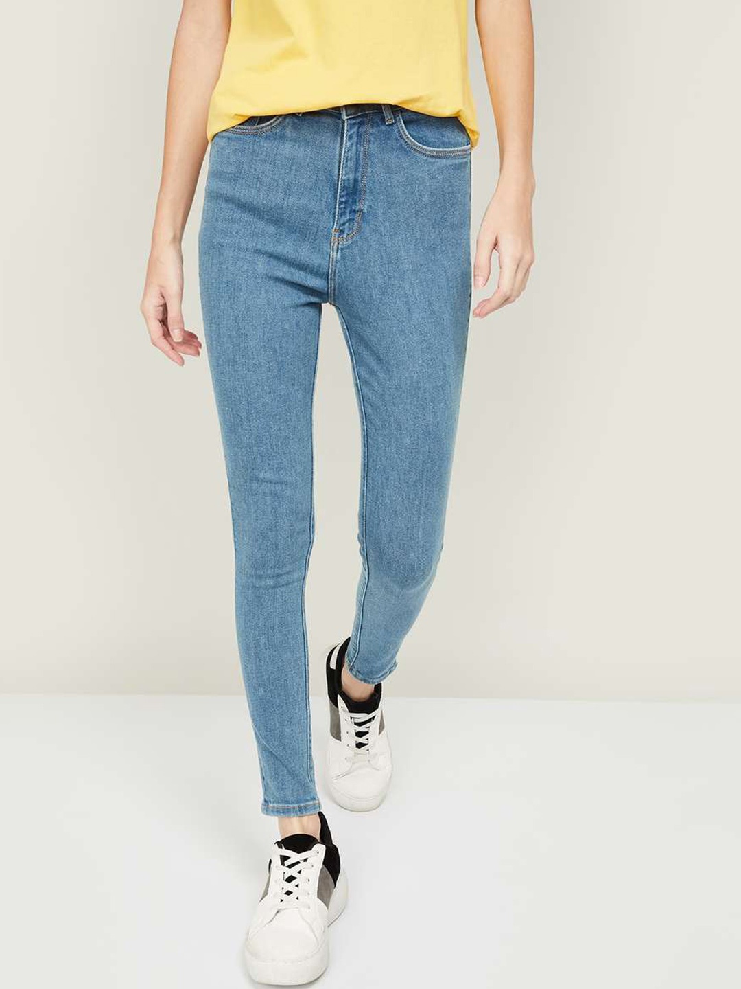 Xpose Women Navy Blue Comfort Skinny Fit High-Rise Highly Distressed Heavy Fade Stretchable Jeans
Xpose Women Navy Blue Comfort Skinny Fit High-Rise Highly Distressed Heavy Fade Stretchable Jeans