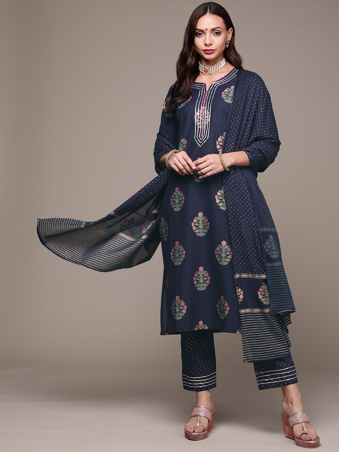 Anubhutee Women Navy Blue Ethnic Motifs Printed Gotta Patti Pure Cotton Kurta with Trousers & With Dupatta
Anubhutee Women Navy Blue Ethnic Motifs Printed Gotta Patti Pure Cotton Kurta with Trousers & With Dupatta