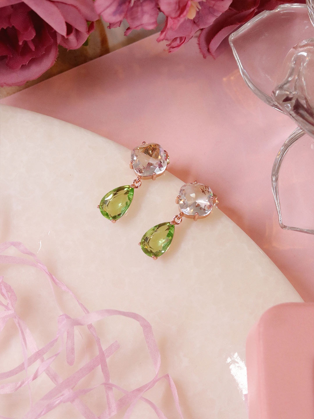 Ishhaara Green Teardrop Shaped Drop Earrings
