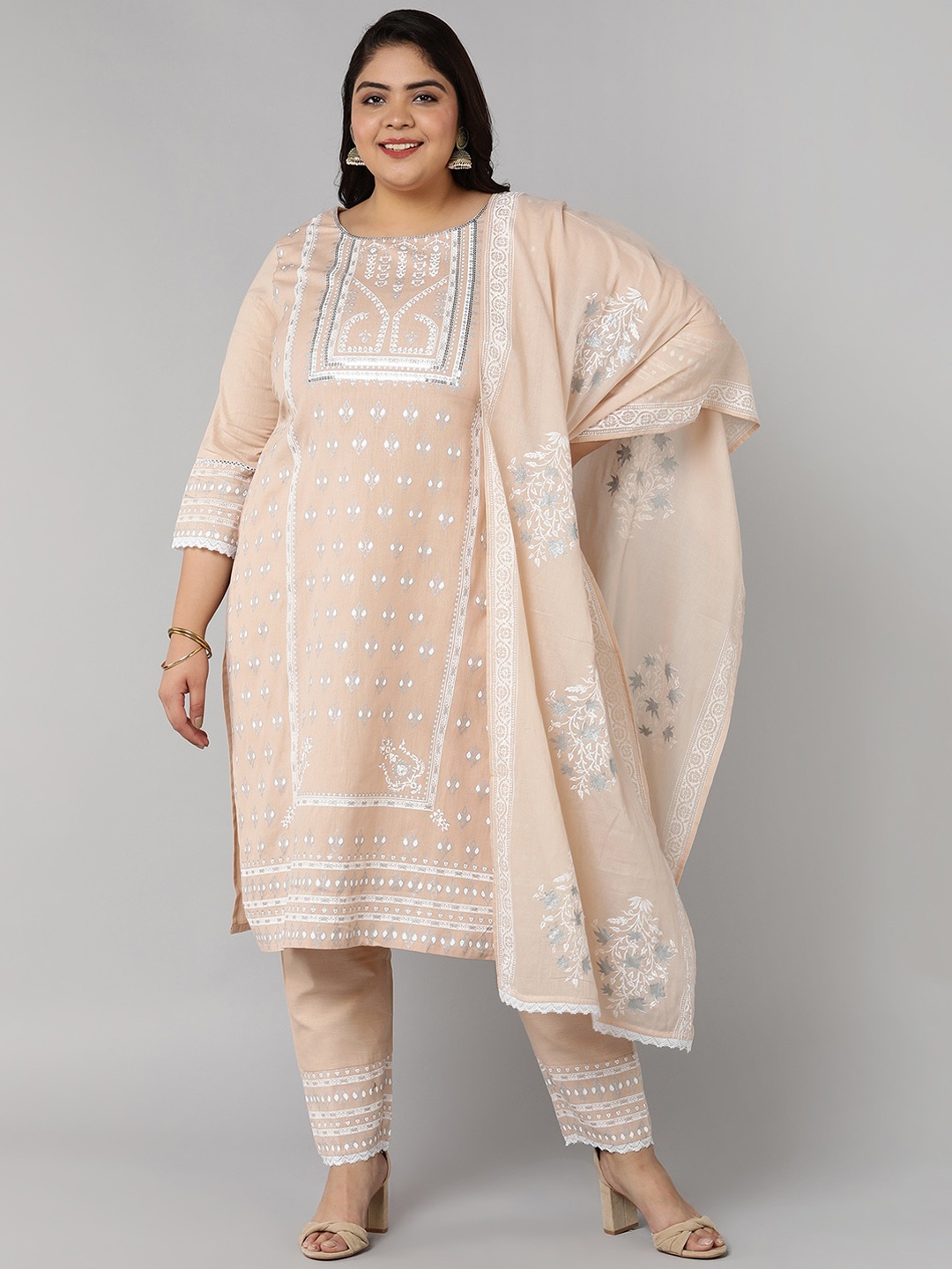 Bani Women Plus Size Peach & White Ethnic Motifs Printed Kurta with Salwar & With Dupatta
Bani Women Plus Size Peach & White Ethnic Motifs Printed Kurta with Salwar & With Dupatta