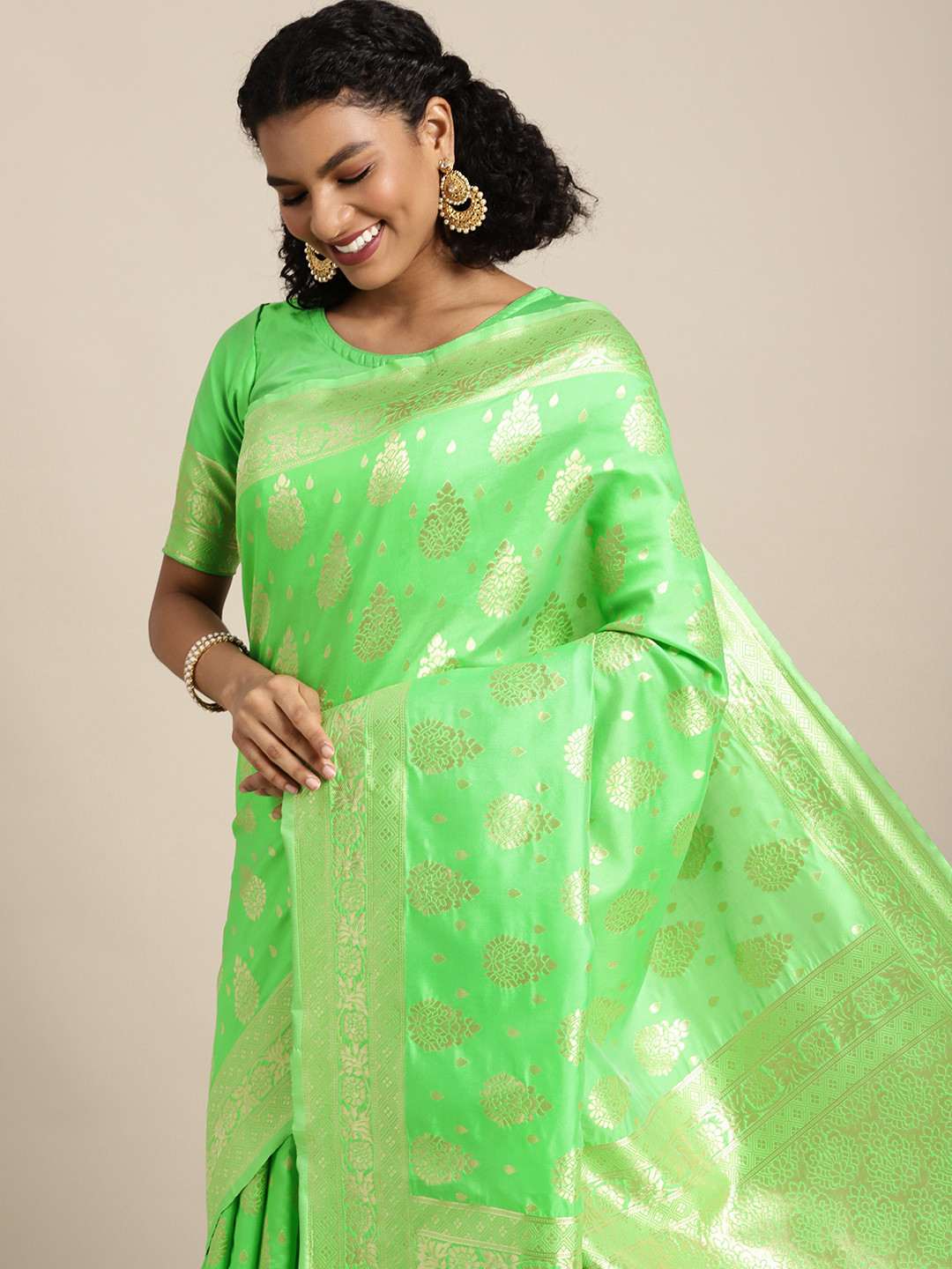 DIVASTRI Lime Green & Golden Ethnic Motifs Woven Design Banarasi Saree
DIVASTRI Lime Green & Golden Ethnic Motifs Woven Design Banarasi Saree