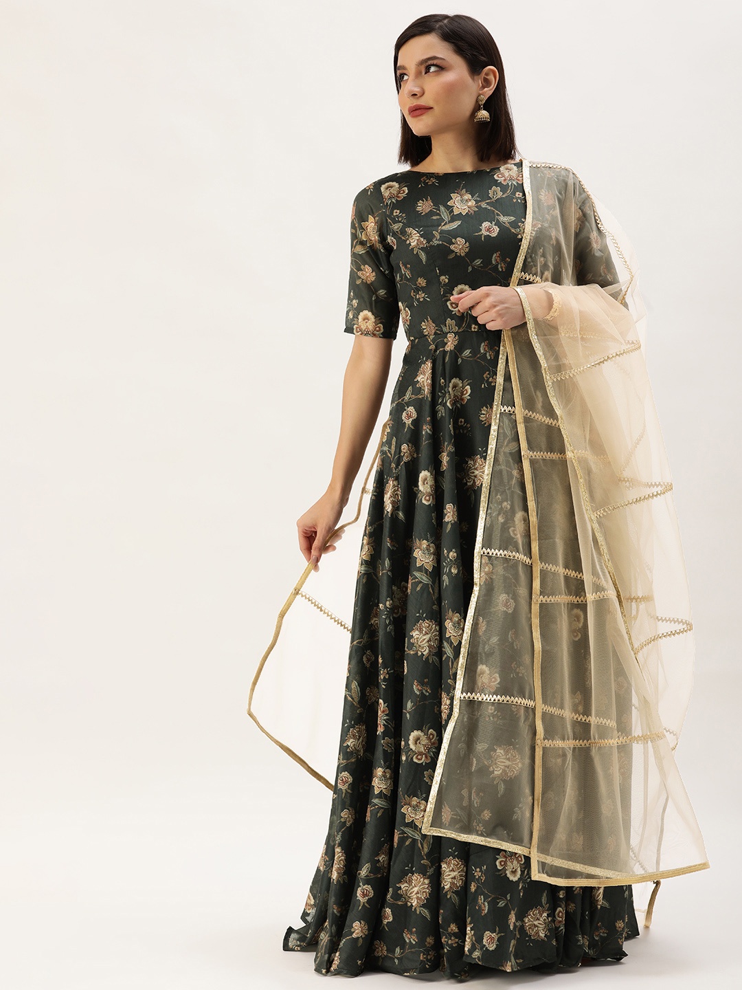 Ethnovog Women Green Made To Measure Floral Printed Kurta with Trousers With Dupatta
Ethnovog Women Green Made To Measure Floral Printed Kurta with Trousers With Dupatta