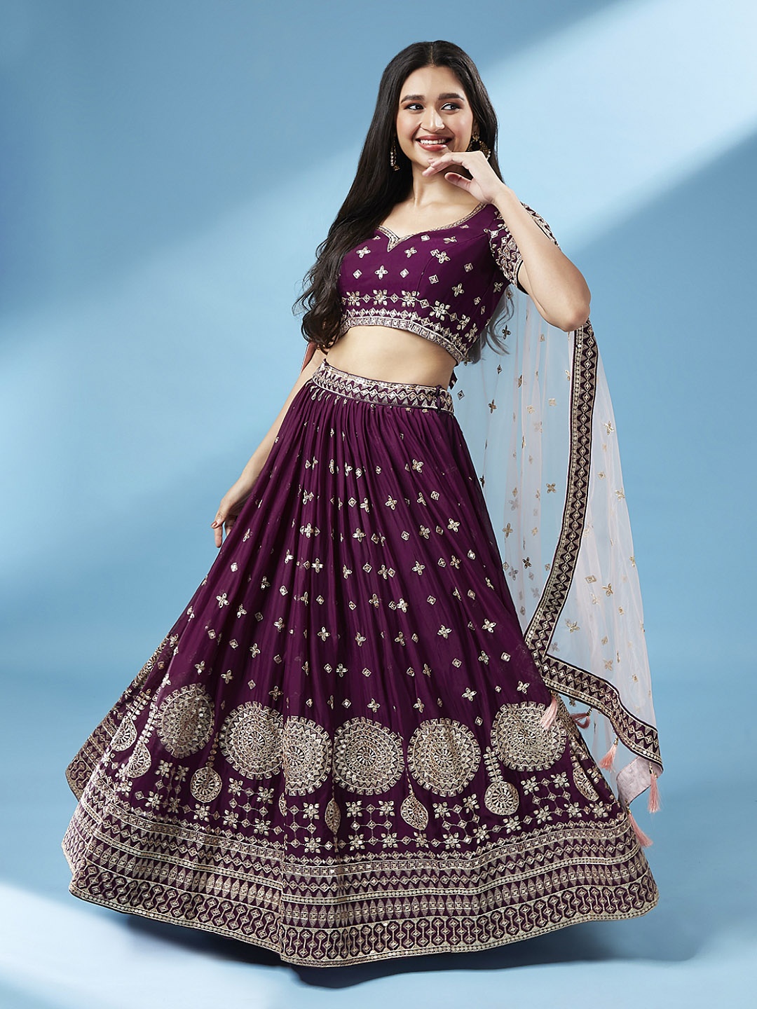 panchhi Maroon & Pink Embroidered Sequinned Unstitched Lehenga & Blouse With Dupatta
panchhi Maroon & Pink Embroidered Sequinned Unstitched Lehenga & Blouse With Dupatta