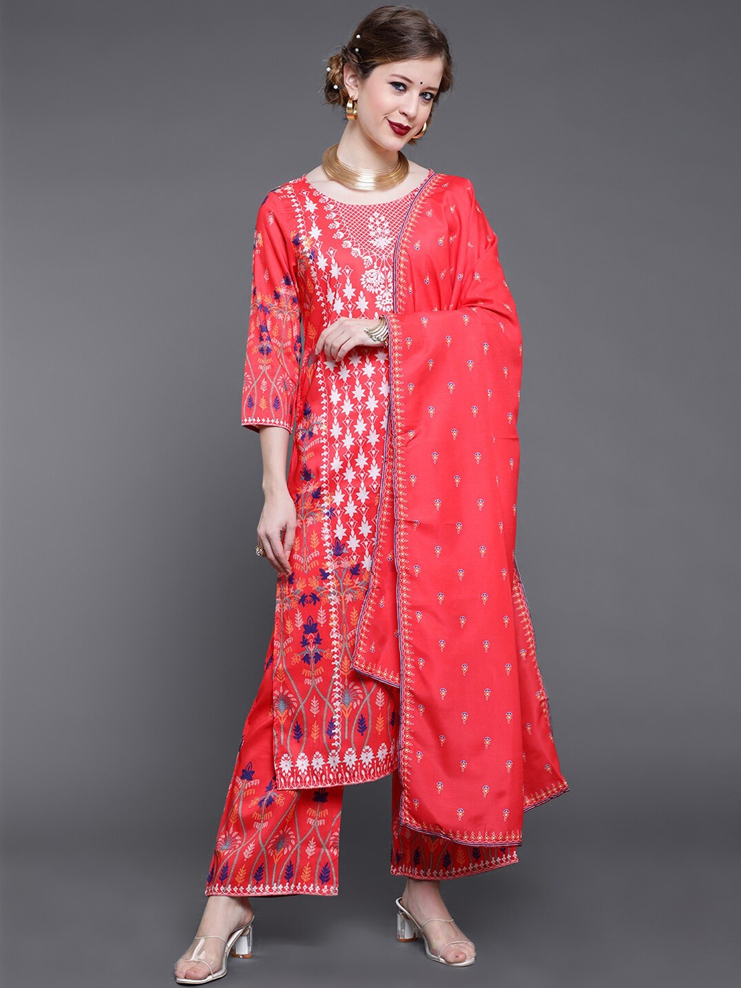 saubhagya Women Red Ethnic Motifs Embroidered Empire Kurti with Trousers & With Dupatta
saubhagya Women Red Ethnic Motifs Embroidered Empire Kurti with Trousers & With Dupatta
