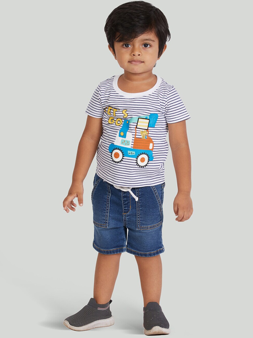 Zalio Boys White & Blue 2-Piece Striped Animated Printed Cotton T-Shirt with Denim Shorts
Zalio Boys White & Blue 2-Piece Striped Animated Printed Cotton T-Shirt with Denim Shorts