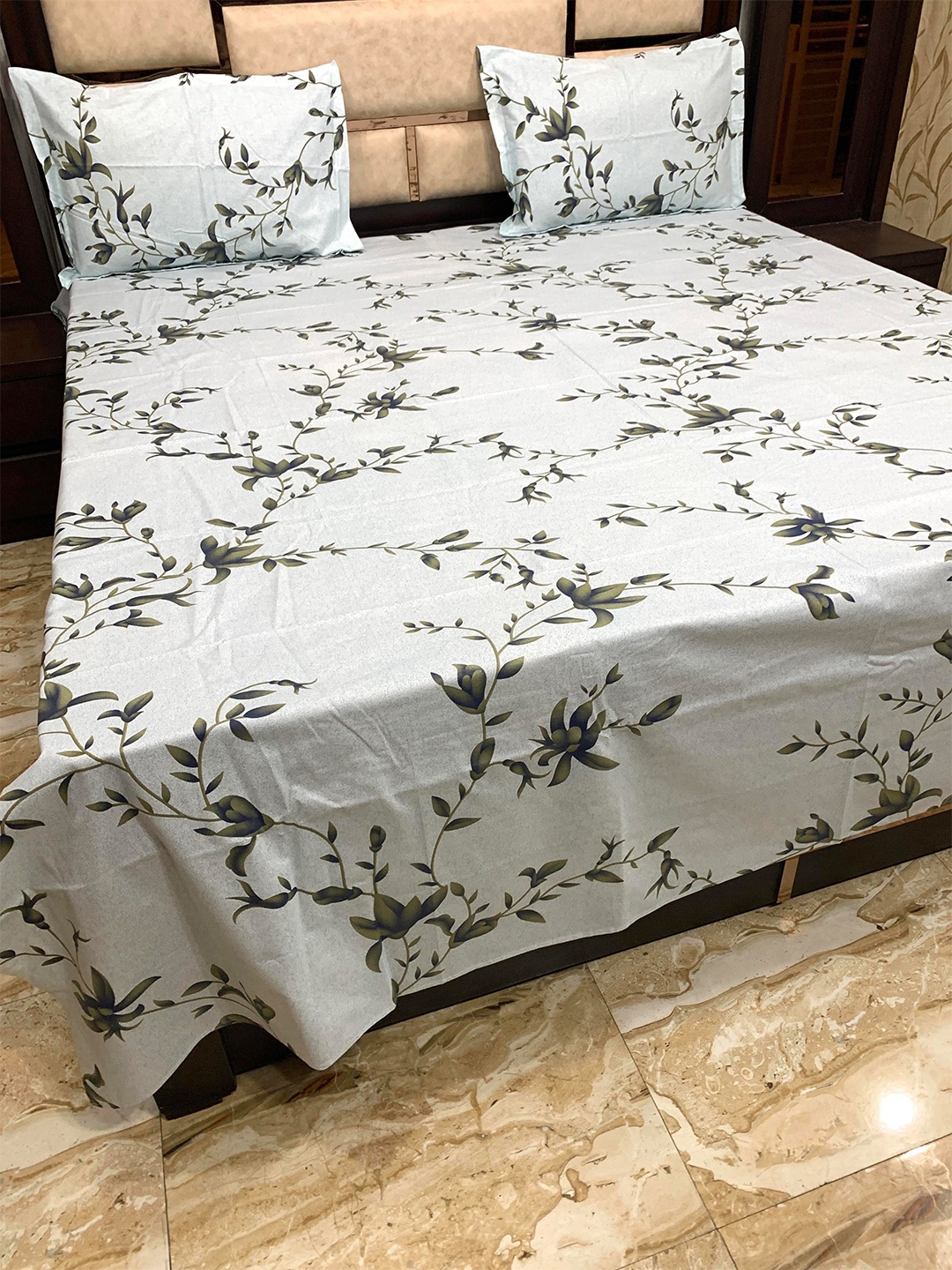 Pure Decor Green & Grey Floral 300 TC Pure Cotton Queen Bedsheet with 2 Pillow Covers
Pure Decor Green & Grey Floral 300 TC Pure Cotton Queen Bedsheet with 2 Pillow Covers