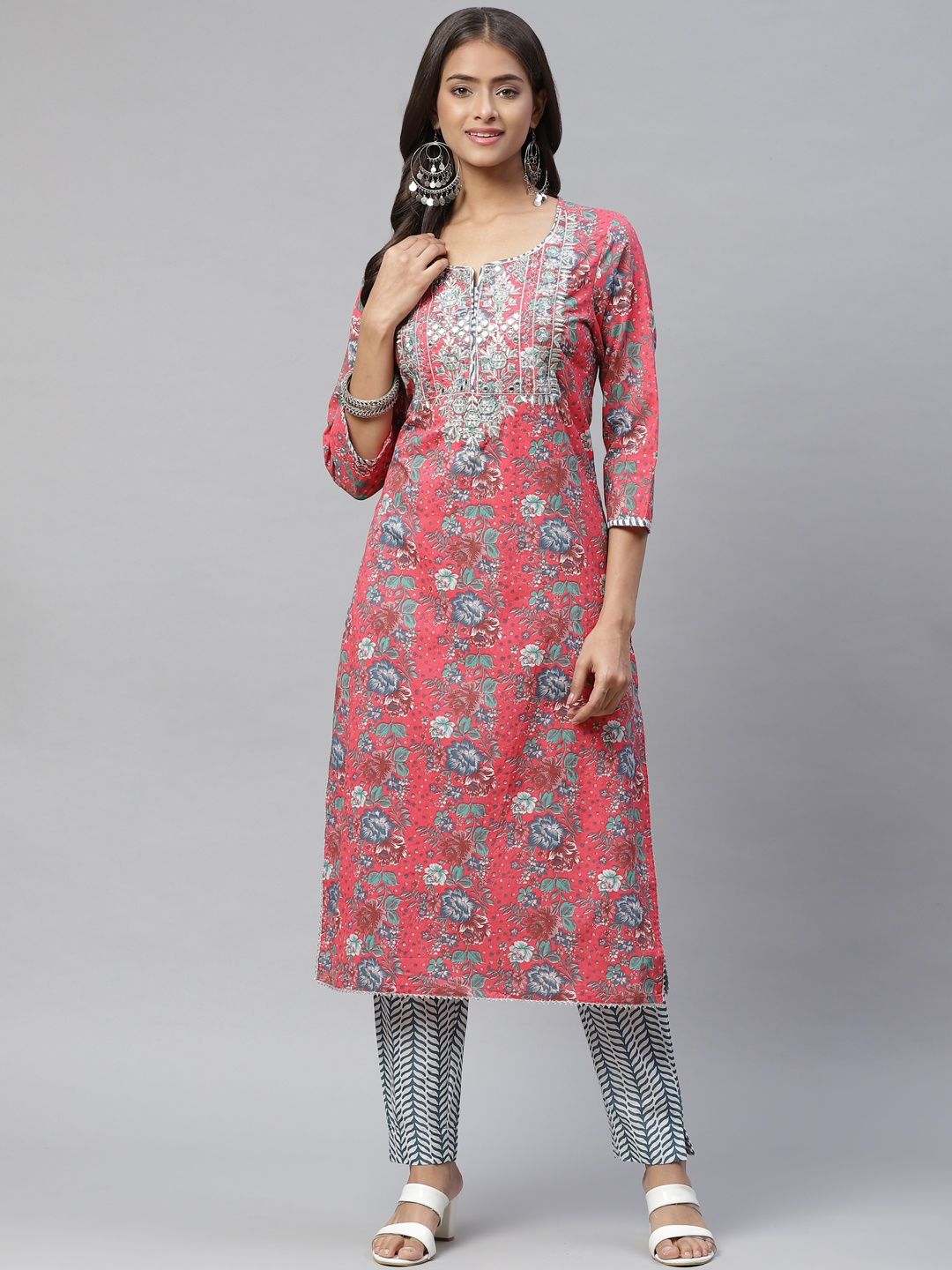 KALINI Women Coral Red & Teal Blue Ethnic Motifs Printed Pure Cotton Kurta with Trousers
KALINI Women Coral Red & Teal Blue Ethnic Motifs Printed Pure Cotton Kurta with Trousers