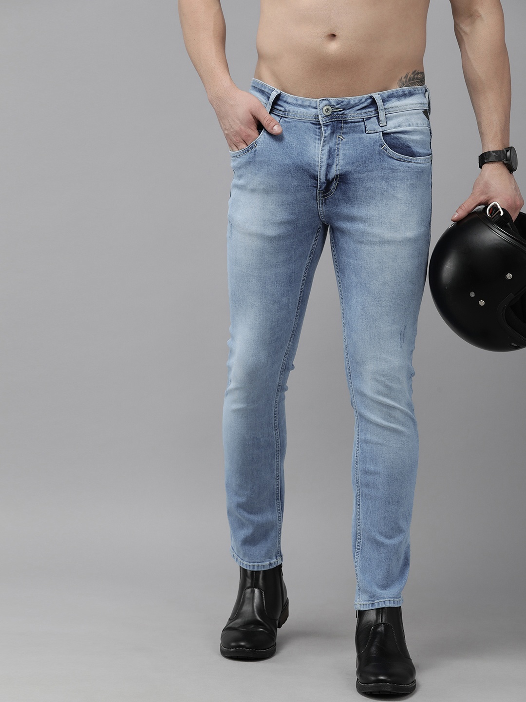 The Roadster Lifestyle Co Men Blue Skinny Fit Low Distress Light Fade Stretchable Jeans
The Roadster Lifestyle Co Men Blue Skinny Fit Low Distress Light Fade Stretchable Jeans