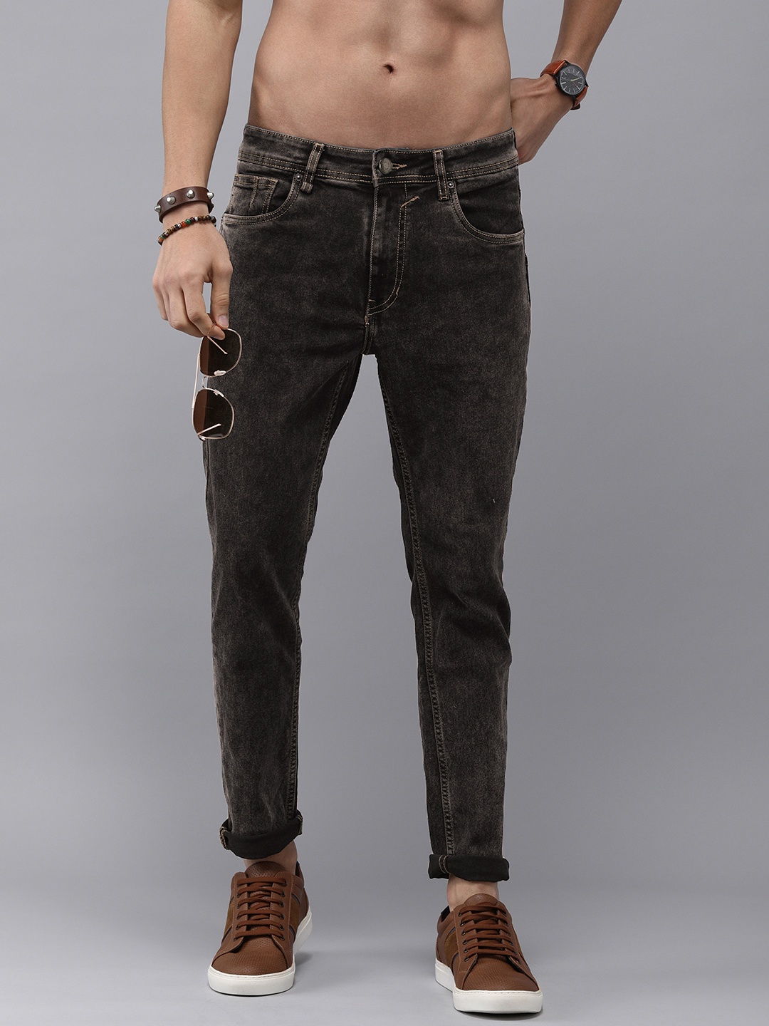 The Roadster Lifestyle Co Men Charcoal Slim Fit Light Fade Acid Wash Stretchable Jeans
The Roadster Lifestyle Co Men Charcoal Slim Fit Light Fade Acid Wash Stretchable Jeans