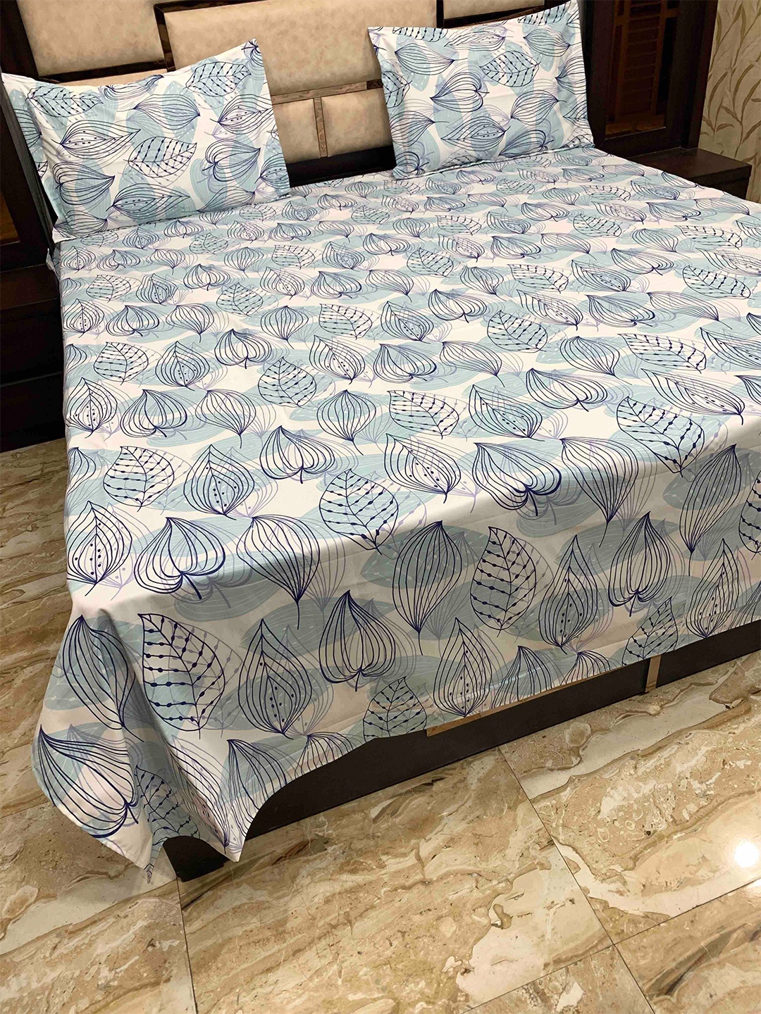 Pure Decor Blue & Peach-Coloured Floral 300 TC Queen Pure Cotton Bedsheet with 2 Pillow Covers
Pure Decor Blue & Peach-Coloured Floral 300 TC Queen Pure Cotton Bedsheet with 2 Pillow Covers