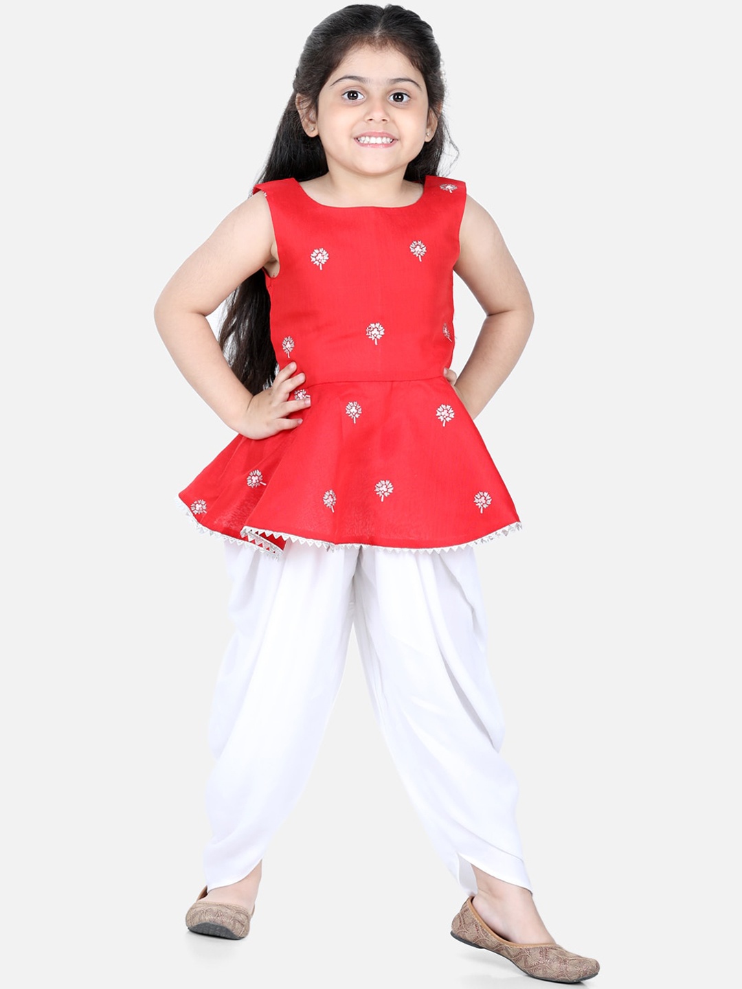 AWW HUNNIE Girls Red & White Ethnic Motifs Embroidered Gotta Patti Pure Cotton Kurti with Dhoti Pants
AWW HUNNIE Girls Red & White Ethnic Motifs Embroidered Gotta Patti Pure Cotton Kurti with Dhoti Pants