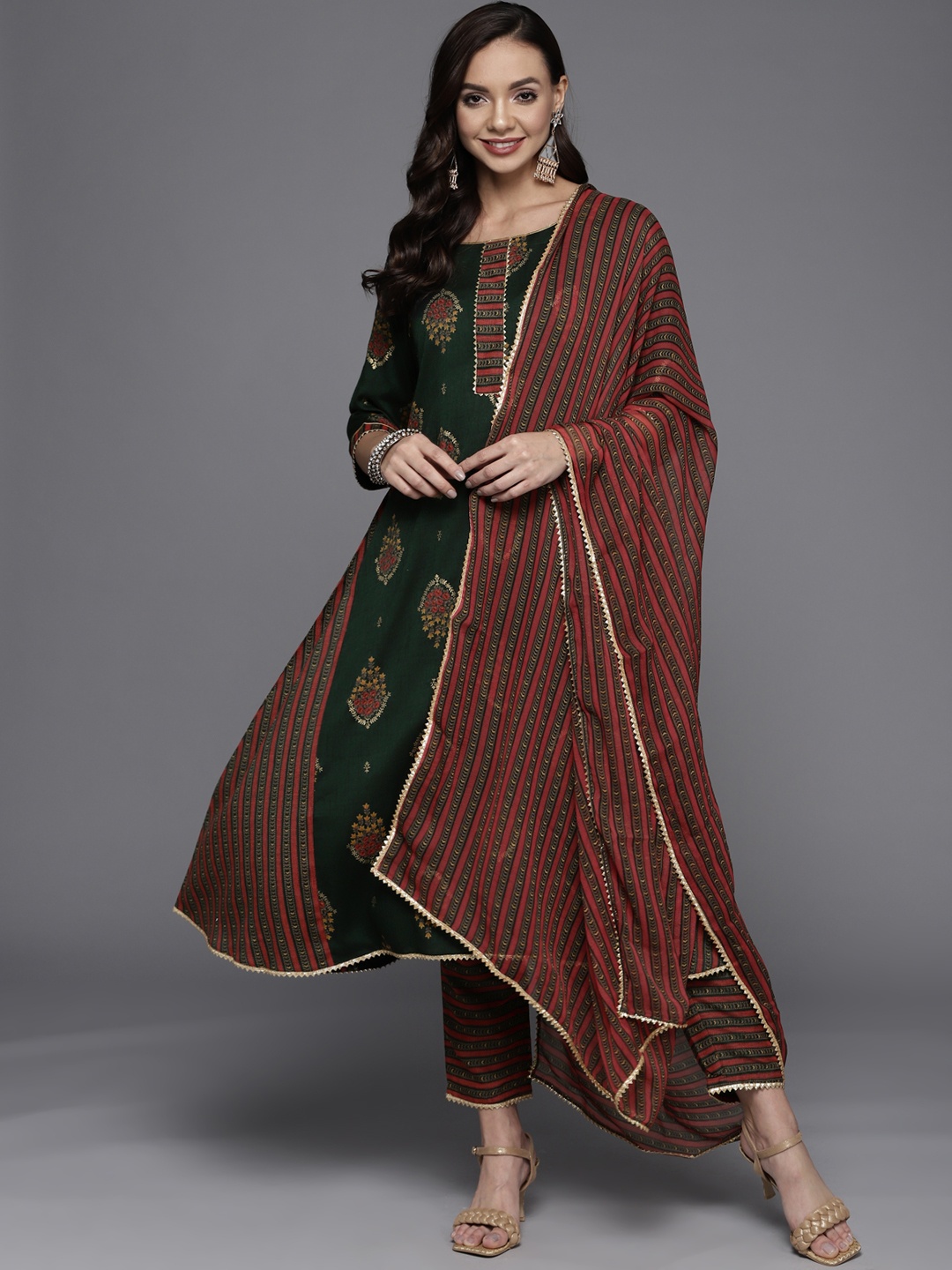 Libas Women Green & Rust Red Floral Printed Gotta Patti Kurta with Trousers & Dupatta
Libas Women Green & Rust Red Floral Printed Gotta Patti Kurta with Trousers & Dupatta