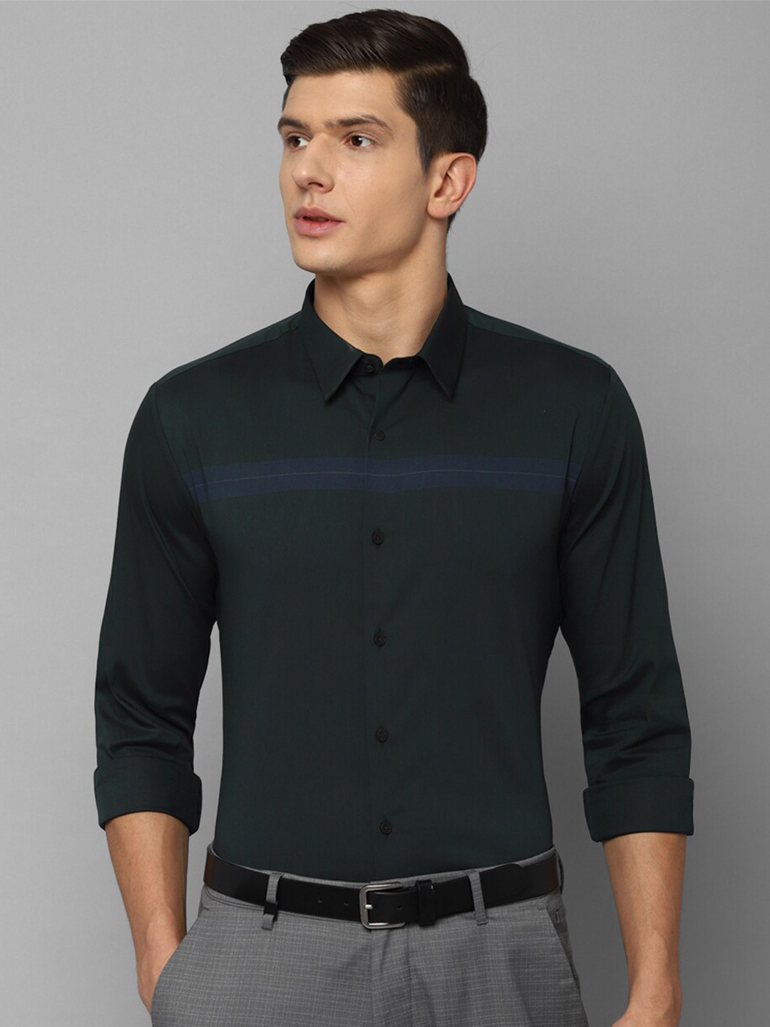 Louis Philippe Sport Men Green Slim Fit Casual Shirt
Louis Philippe Sport Men Green Slim Fit Casual Shirt