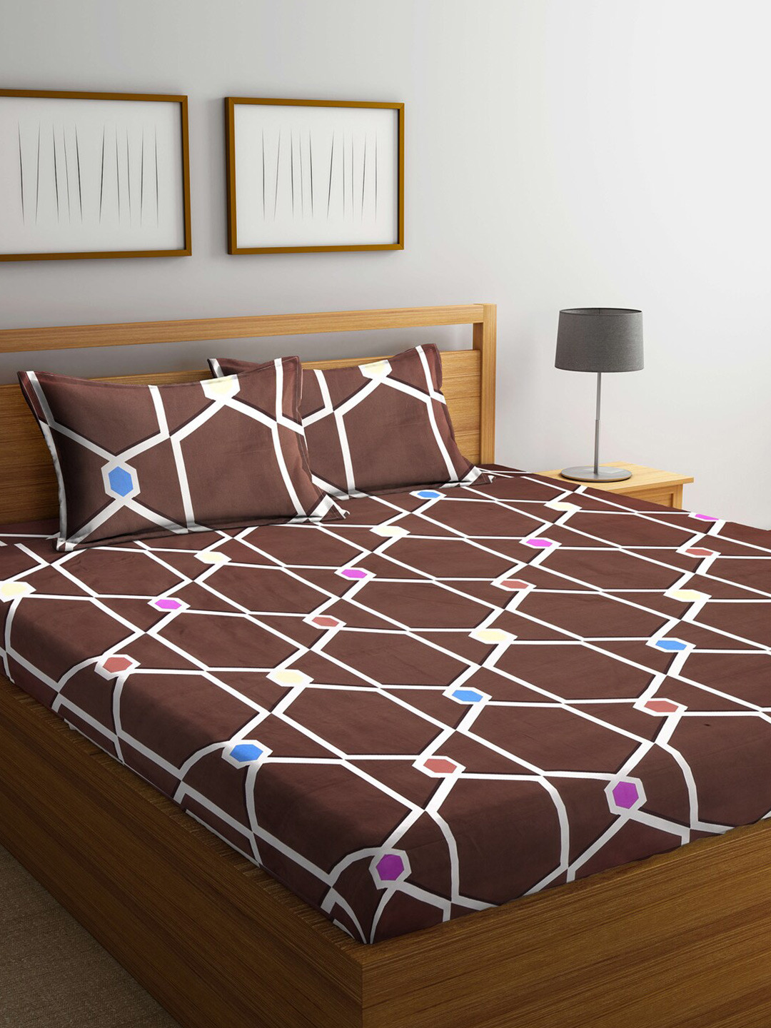 KLOTTHE Brown & White Geometric 300 TC King Bedsheet with 2 Pillow Covers 
KLOTTHE Brown & White Geometric 300 TC King Bedsheet with 2 Pillow Covers