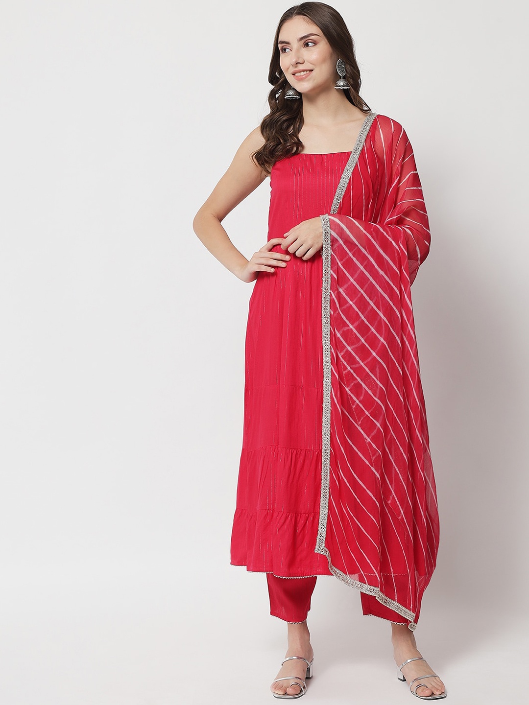 IkDaiya Women Fuchsia Leheriya Striped Tiered Kurta with Trousers & With Dupatta
IkDaiya Women Fuchsia Leheriya Striped Tiered Kurta with Trousers & With Dupatta