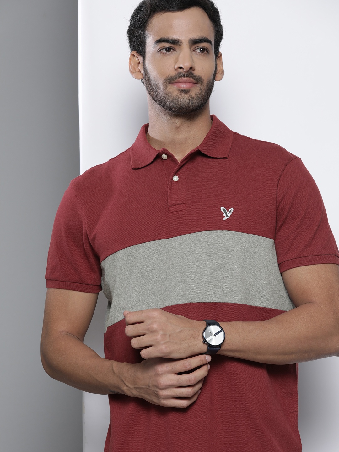 AMERICAN EAGLE OUTFITTERS Men Maroon & Grey Melange Colourblocked Standard Fit T-shirt
AMERICAN EAGLE OUTFITTERS Men Maroon & Grey Melange Colourblocked Standard Fit T-shirt