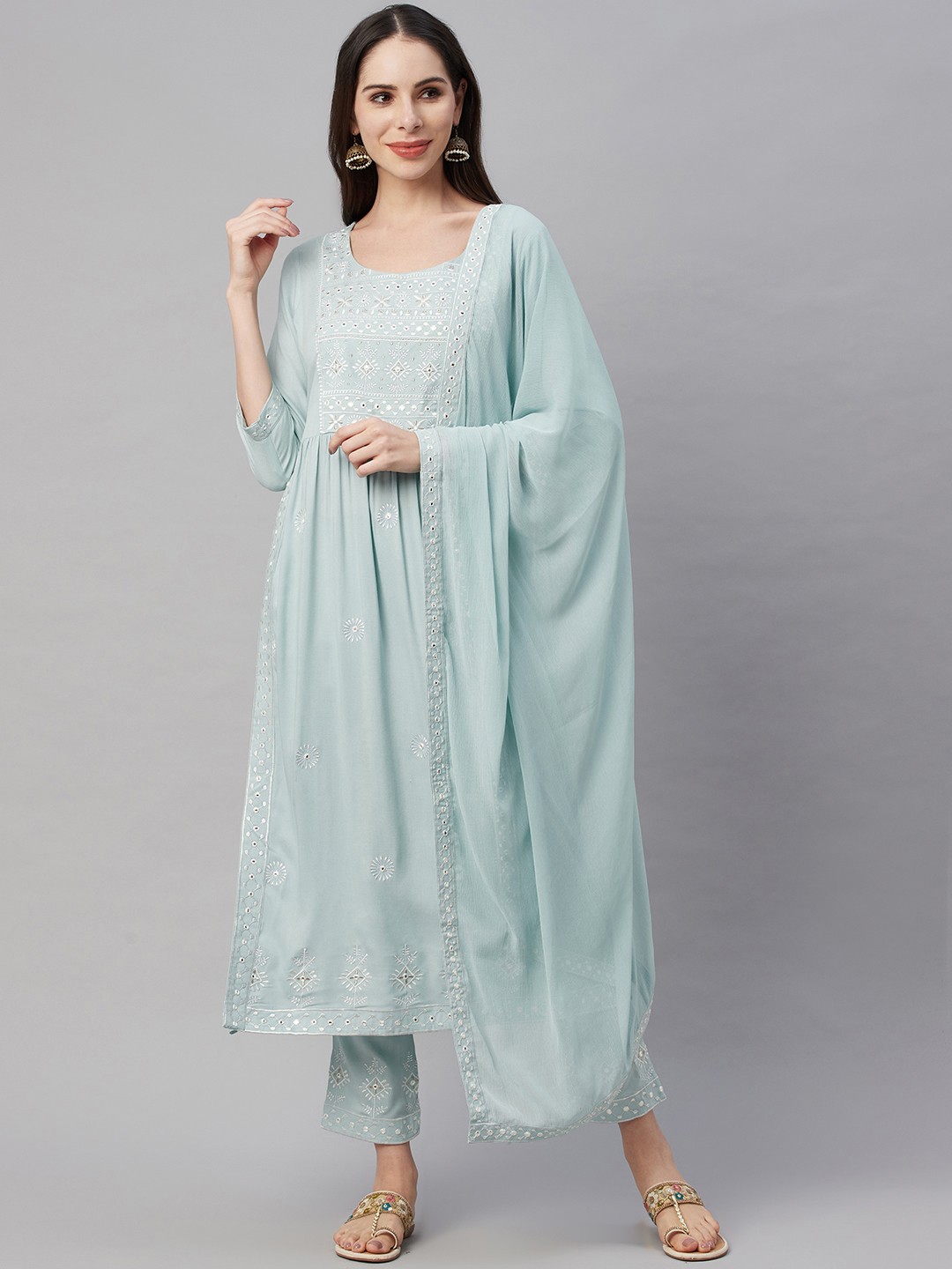 AMIRAS INDIAN ETHNIC WEAR Women Turquoise Blue Ethnic Motifs Yoke Design Kurta with Trousers & With Dupatta
AMIRAS INDIAN ETHNIC WEAR Women Turquoise Blue Ethnic Motifs Yoke Design Kurta with Trousers & With Dupatta