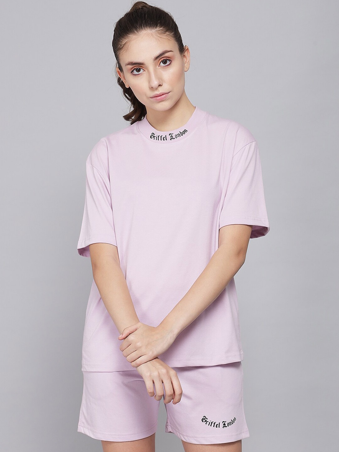 GRIFFEL Women Lavender & christmas silver V-Neck Drop-Shoulder Sleeves Oversized T-shirt
GRIFFEL Women Lavender & christmas silver V-Neck Drop-Shoulder Sleeves Oversized T-shirt