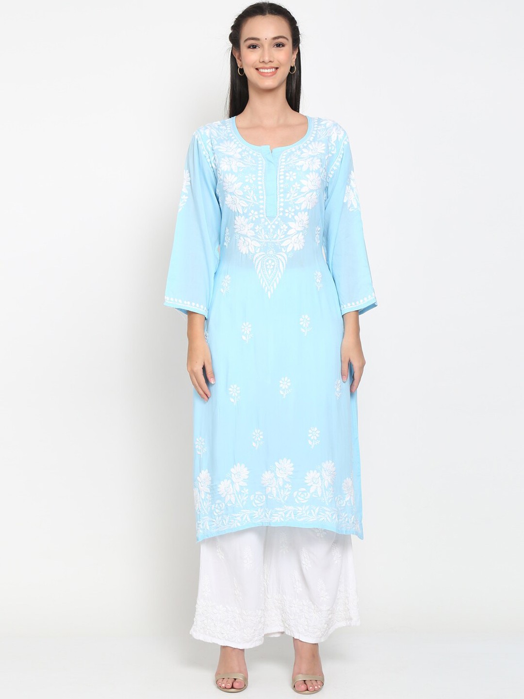 PARAMOUNT CHIKAN Women Blue & White Ethnic Motifs Embroidered Chikankari Pastels Kurta
PARAMOUNT CHIKAN Women Blue & White Ethnic Motifs Embroidered Chikankari Pastels Kurta