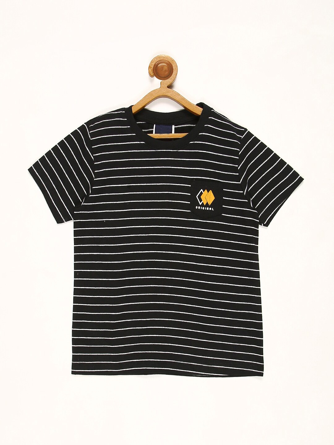 V2 Value & Variety Boys Black Striped V-Neck Drop-Shoulder Sleeves Monochrome Raw Edge T-shirt
V2 Value & Variety Boys Black Striped V-Neck Drop-Shoulder Sleeves Monochrome Raw Edge T-shirt