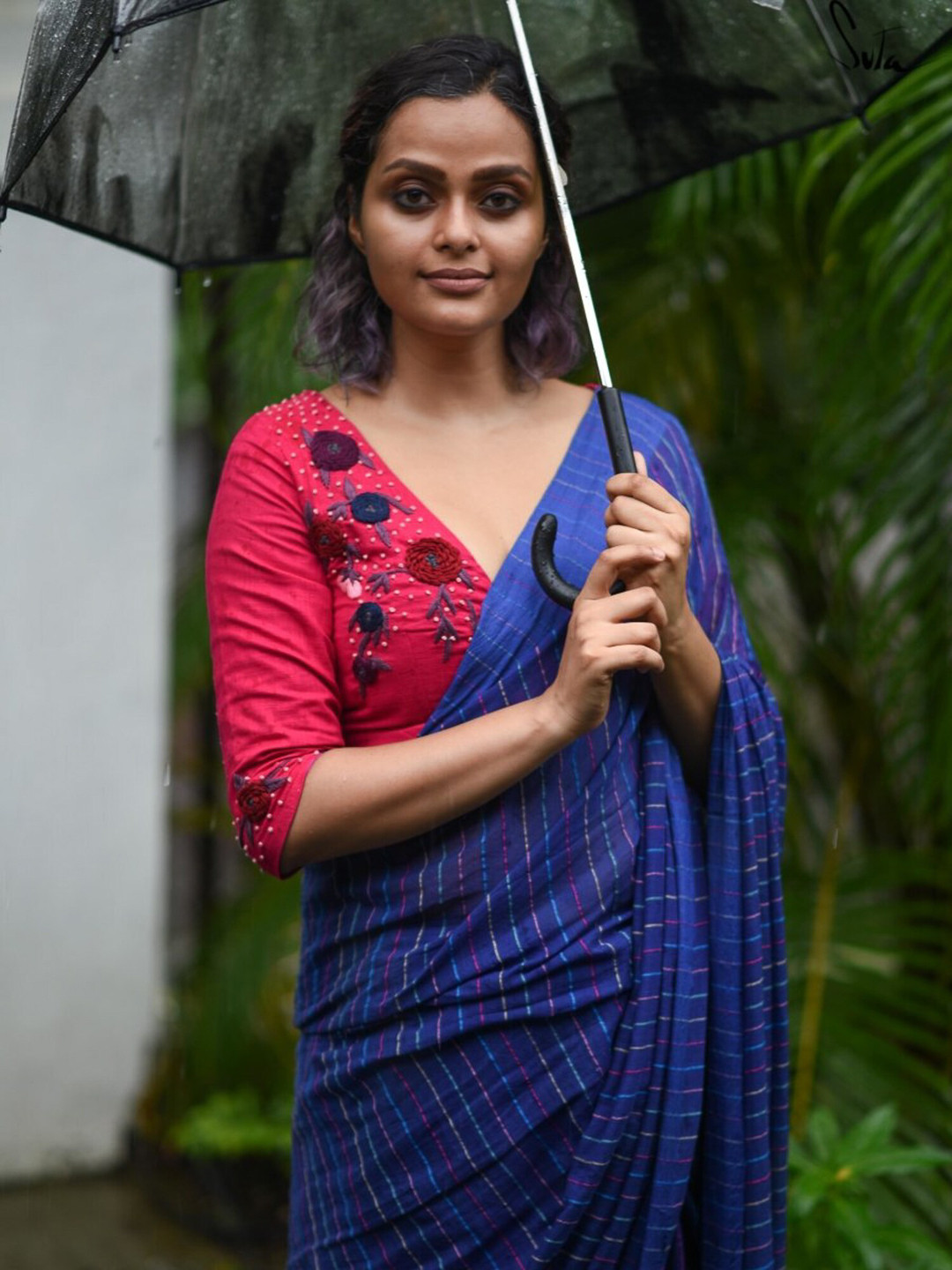 Suta Women Pink Embroidered Cotton Saree Blouse
Suta Women Pink Embroidered Cotton Saree Blouse