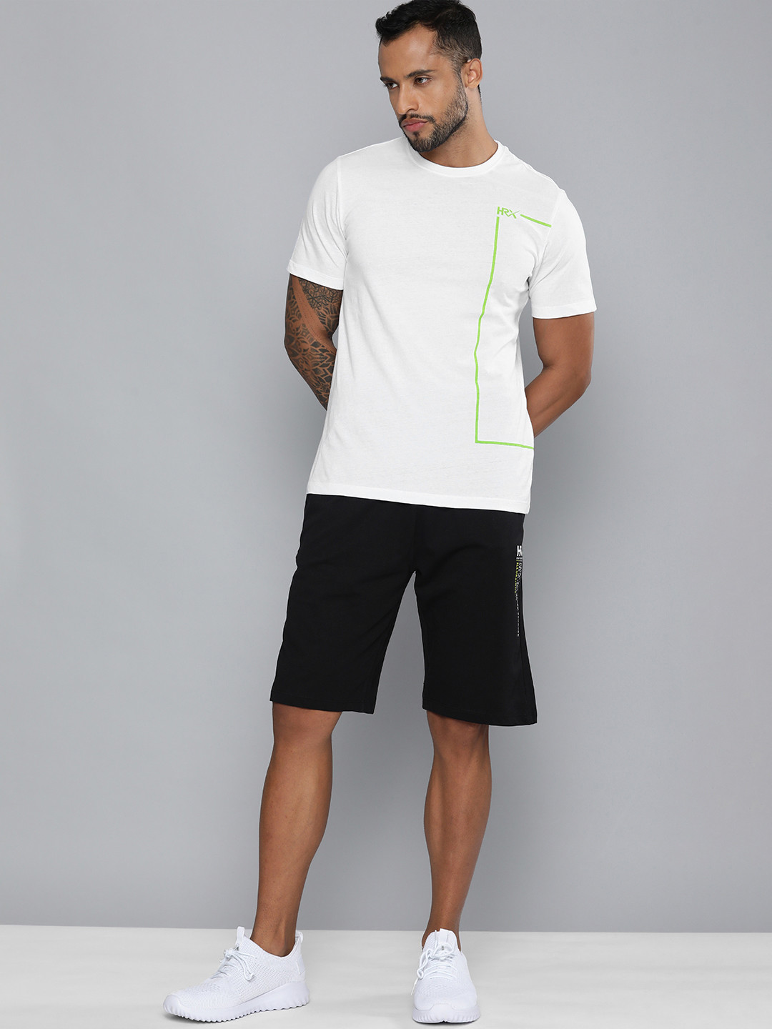 HRX by Hrithik Roshan Men White Brand Logo Print Detail Pure Cotton T-shirt 
HRX by Hrithik Roshan Men White Brand Logo Print Detail Pure Cotton T-shirt