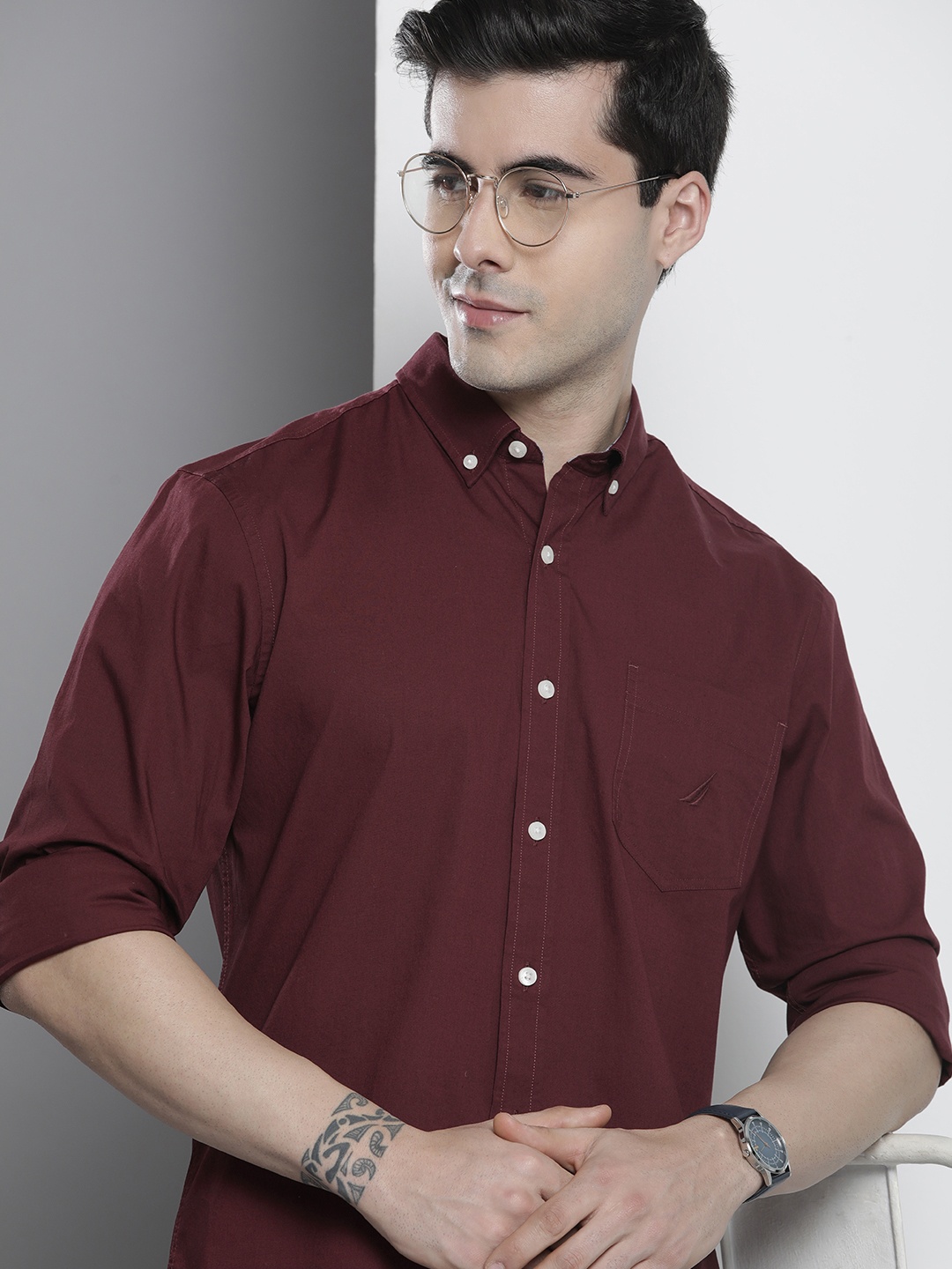 Nautica Men Slim Fit Solid Opaque Stretchable Casual Shirt with Chest Pocket, Burgundy
Nautica Men Slim Fit Solid Opaque Stretchable Casual Shirt with Chest Pocket, Burgundy