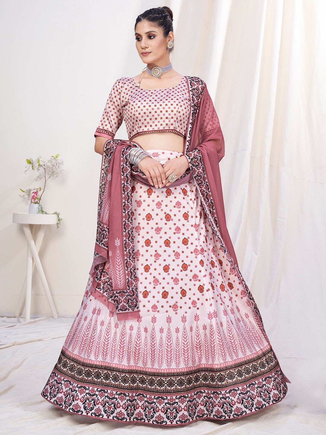 WHITE FIRE Pink & White Printed Semi-Stitched Lehenga & Unstitched Blouse With Dupatta
WHITE FIRE Pink & White Printed Semi-Stitched Lehenga & Unstitched Blouse With Dupatta
