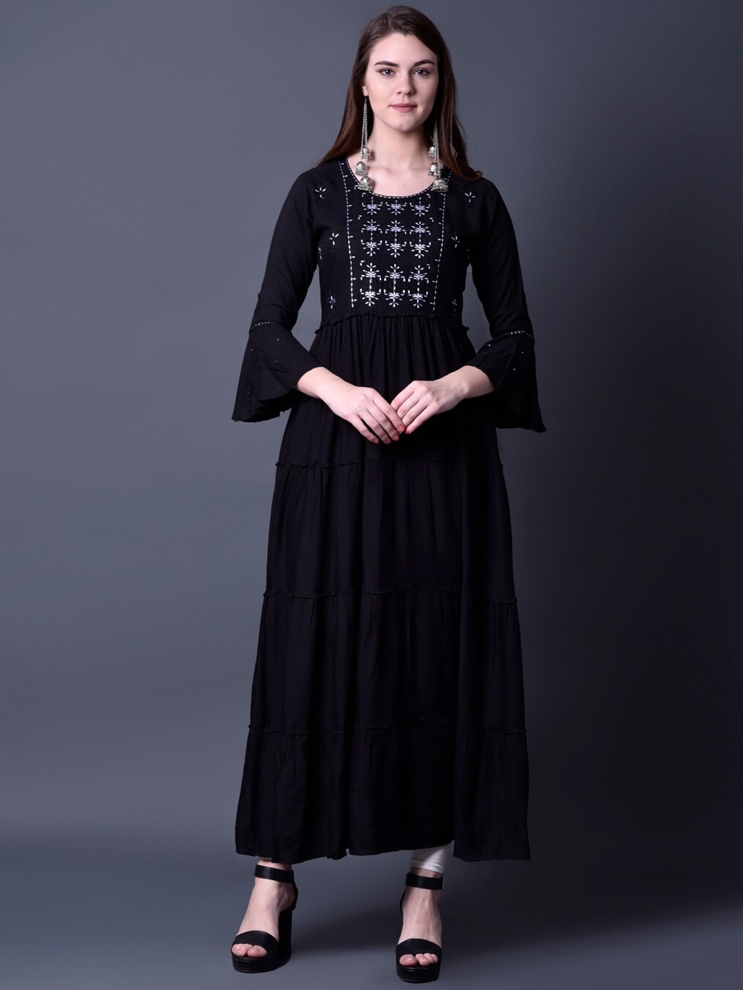 Ziva Fashion Women Black Floral Printed Yoke Design Flared Sleeves Mirror Work Anarkali Kurta
Ziva Fashion Women Black Floral Printed Yoke Design Flared Sleeves Mirror Work Anarkali Kurta