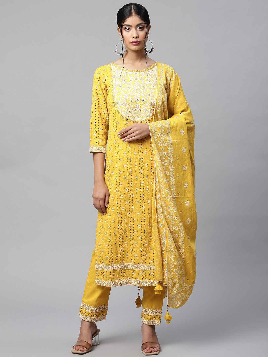Readiprint Fashions Women Mustard Yellow & White Cotton Embroidered Kurta Palazzo& Dupatta
Readiprint Fashions Women Mustard Yellow & White Cotton Embroidered Kurta Palazzo& Dupatta