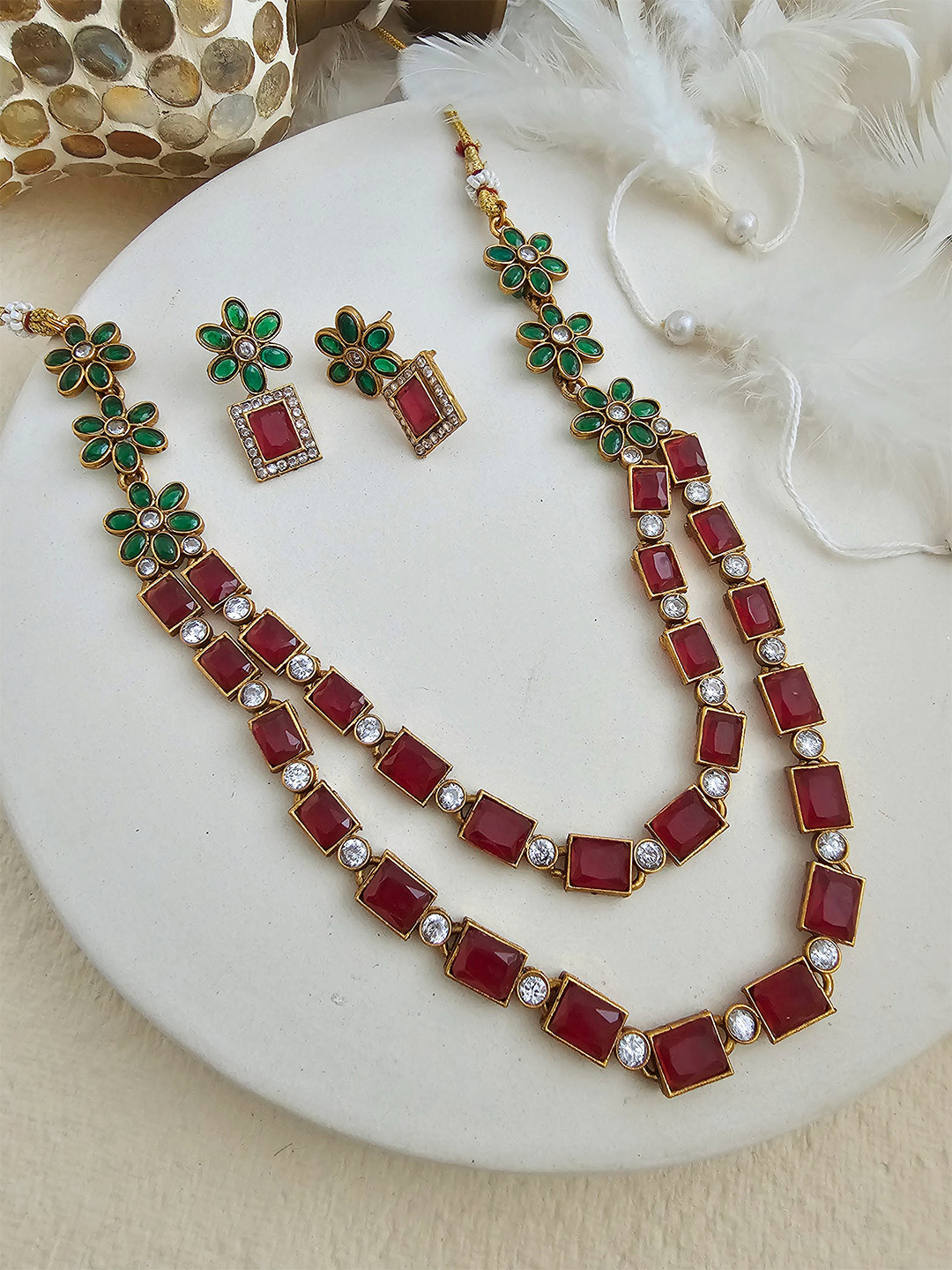 Binnis Wardrobe Silver-Plated Red & Green Stone-Studded Jewellery Set
Binnis Wardrobe Silver-Plated Red & Green Stone-Studded Jewellery Set