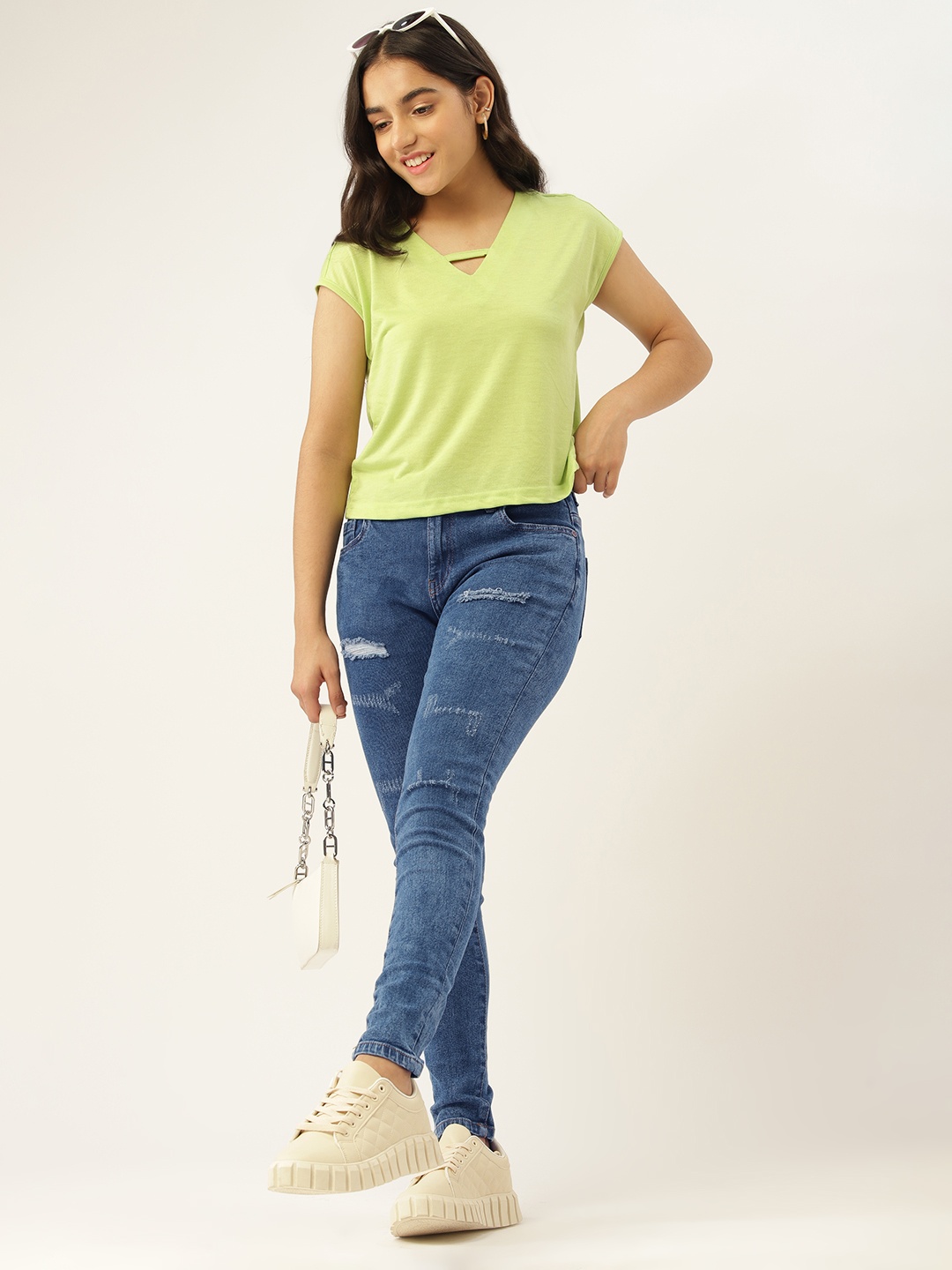 DressBerry Girls Blue Low Distress Mid-Rise Light Fade Stretchable Super Skinny Fit Jeans
DressBerry Girls Blue Low Distress Mid-Rise Light Fade Stretchable Super Skinny Fit Jeans