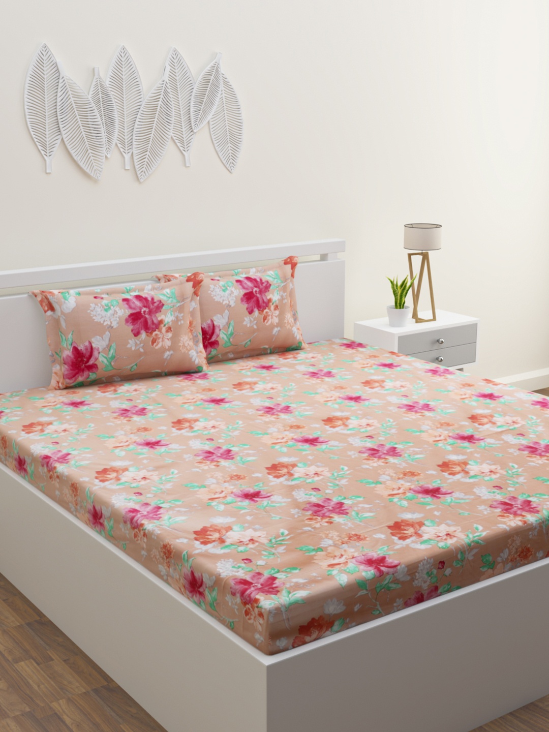 HOME AFFAIRS Peach-Colored & Green Pure Cotton 250 TC King Bedsheet with 2 Pillow Covers
HOME AFFAIRS Peach-Colored & Green Pure Cotton 250 TC King Bedsheet with 2 Pillow Covers