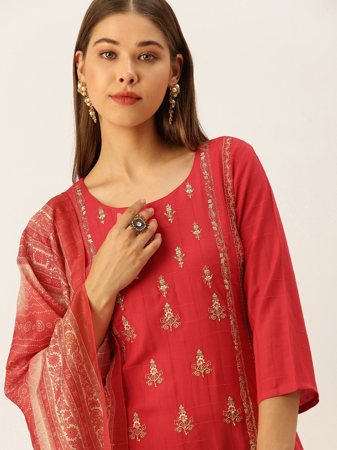 SWAGG INDIA Women Red Ethnic Motifs Embroidered Sequinned Kurta with Trousers & With Dupatta
SWAGG INDIA Women Red Ethnic Motifs Embroidered Sequinned Kurta with Trousers & With Dupatta
