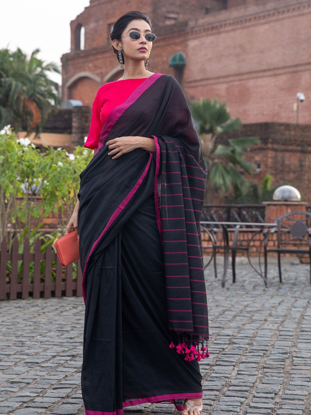 BEATITUDE Black & Pink Woven Design Pure Cotton Saree