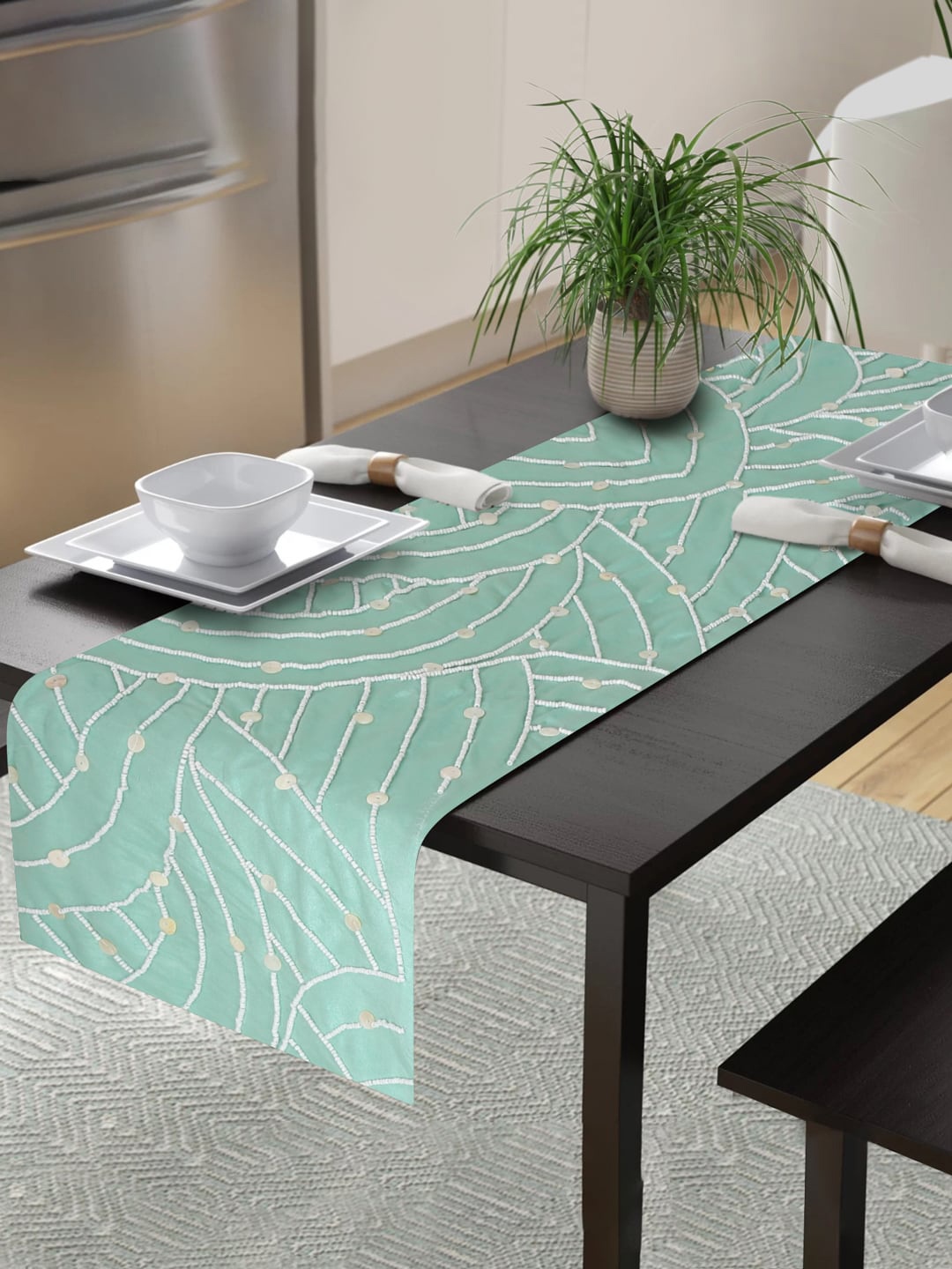 Alina decor Sea Green Embroidered 6-Seater Table Runner