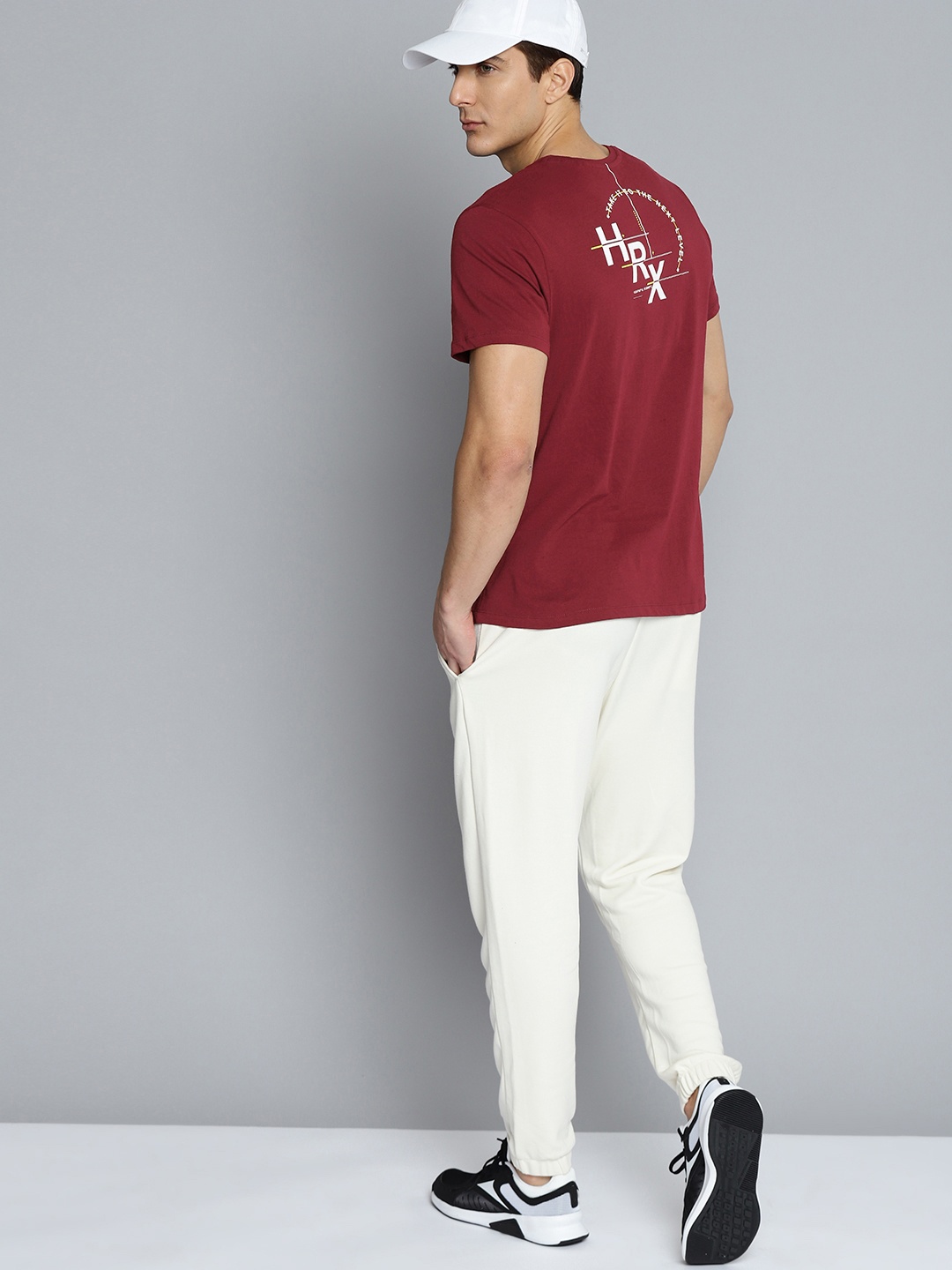 HRX By Hrithik Roshan Lifestyle Men Maroon Bio-Wash Brand Carrier Pure Cotton T-shirt
HRX By Hrithik Roshan Lifestyle Men Maroon Bio-Wash Brand Carrier Pure Cotton T-shirt